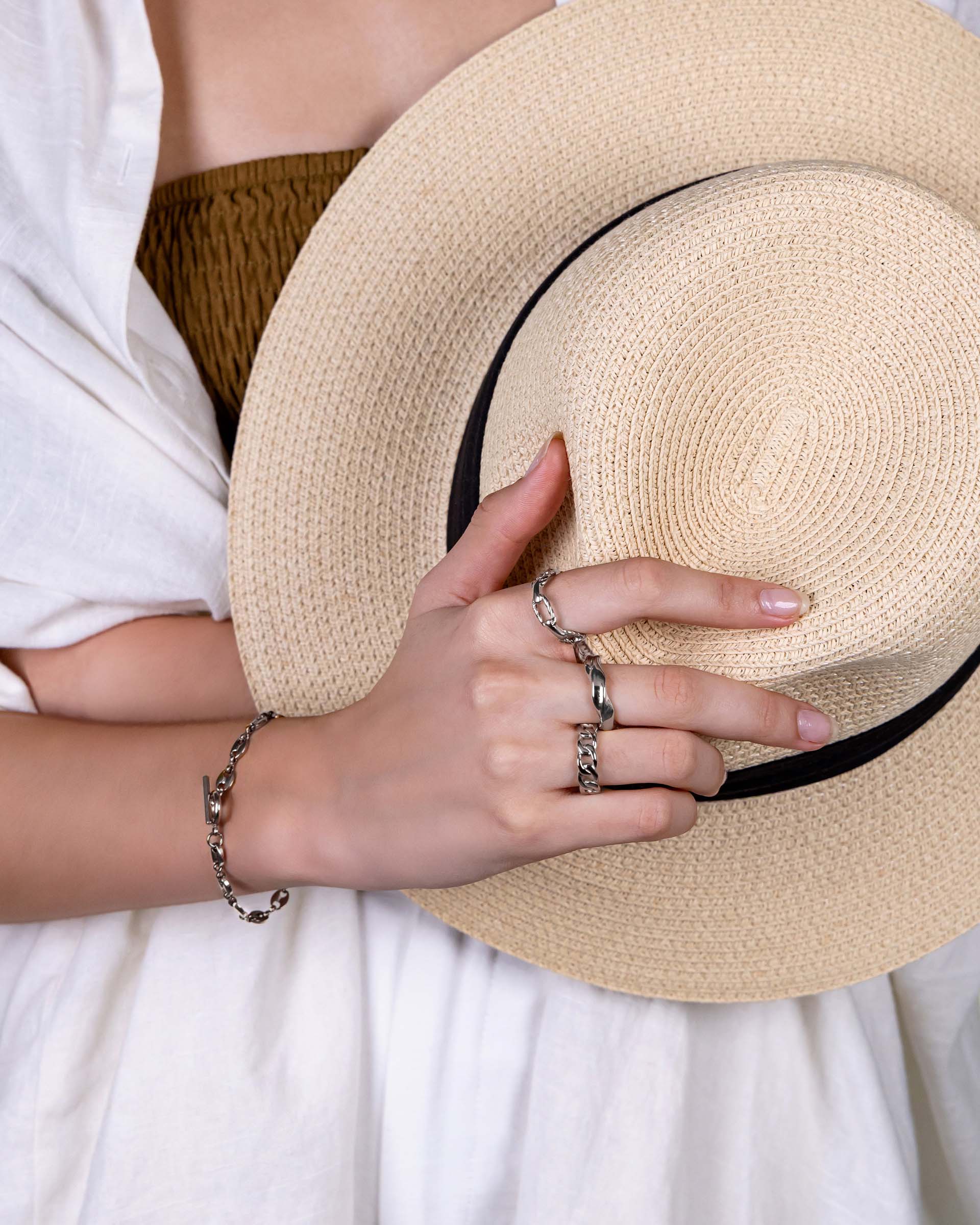 Janae Curve Ring in Silver