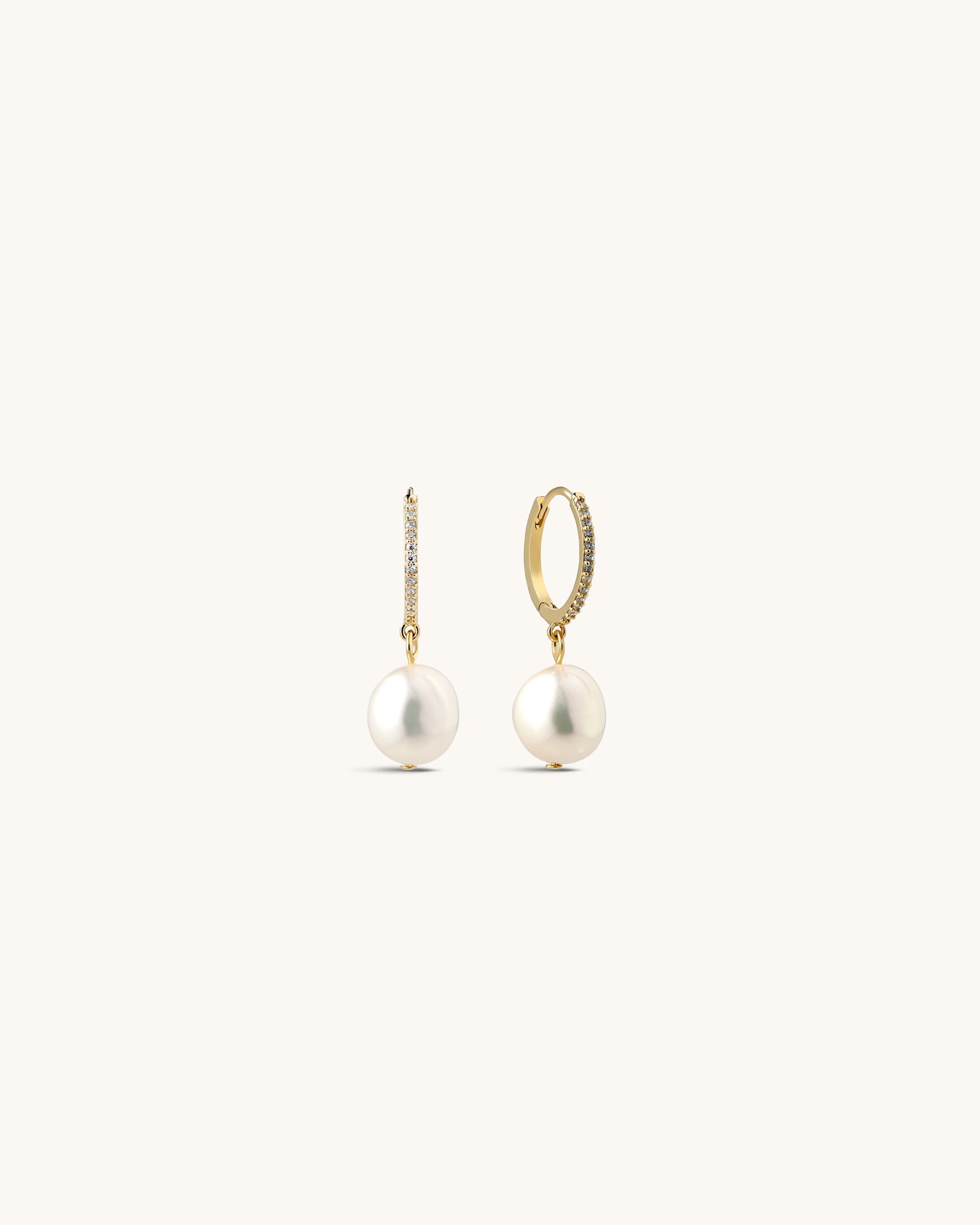 Cheyenne Dangling Earrings in Gold