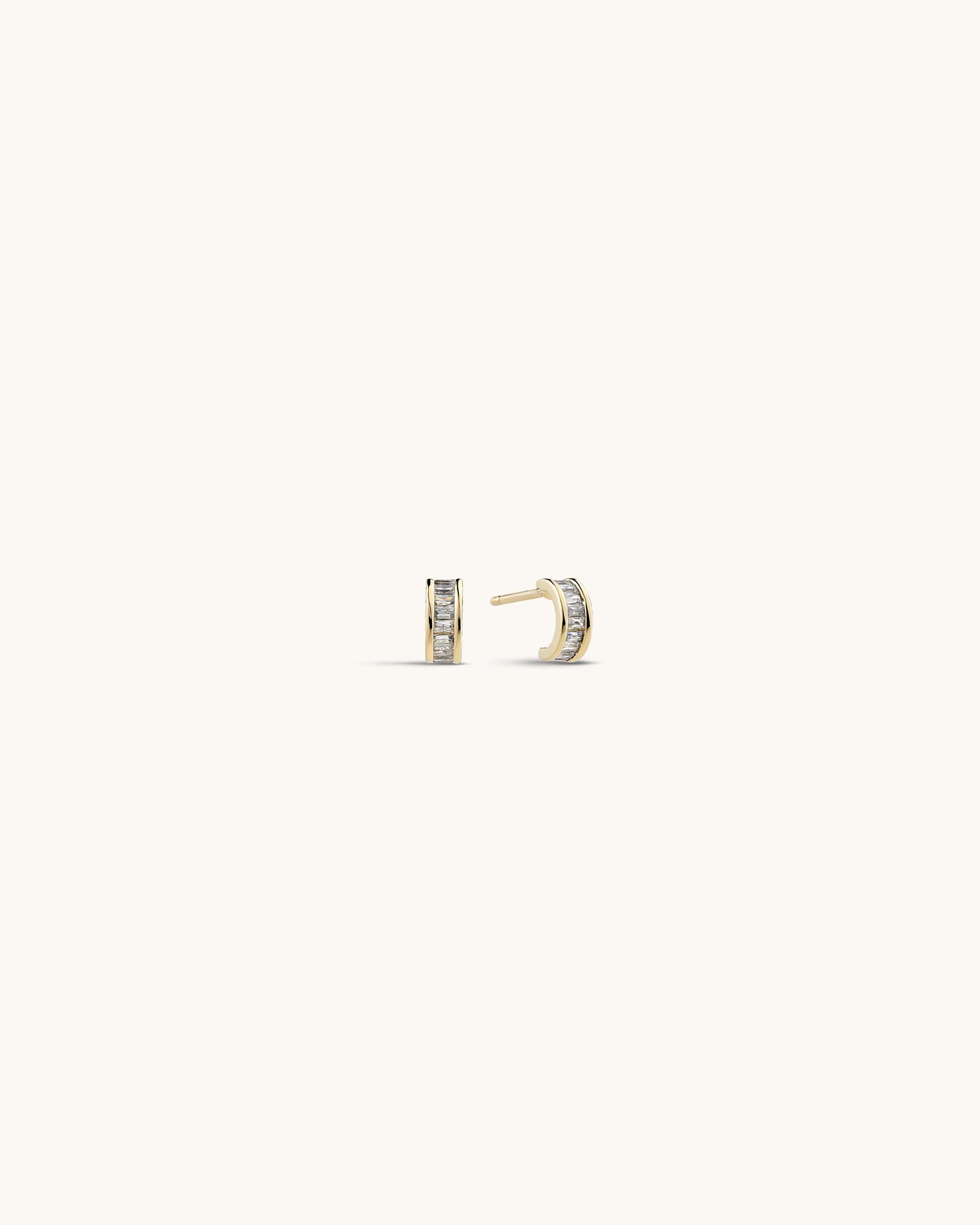 Elia Stud Earrings in Gold