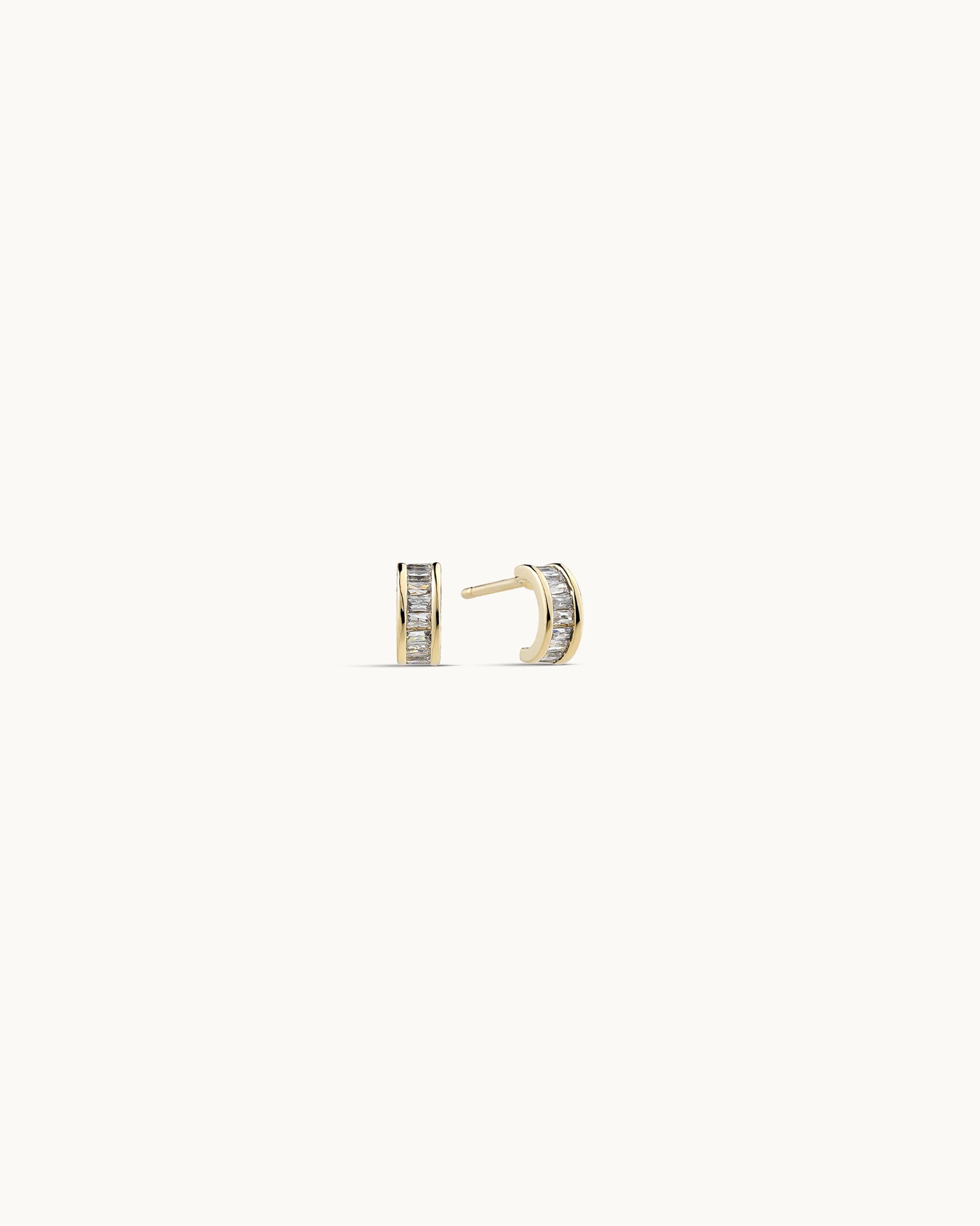 Elia Stud Earrings in Gold