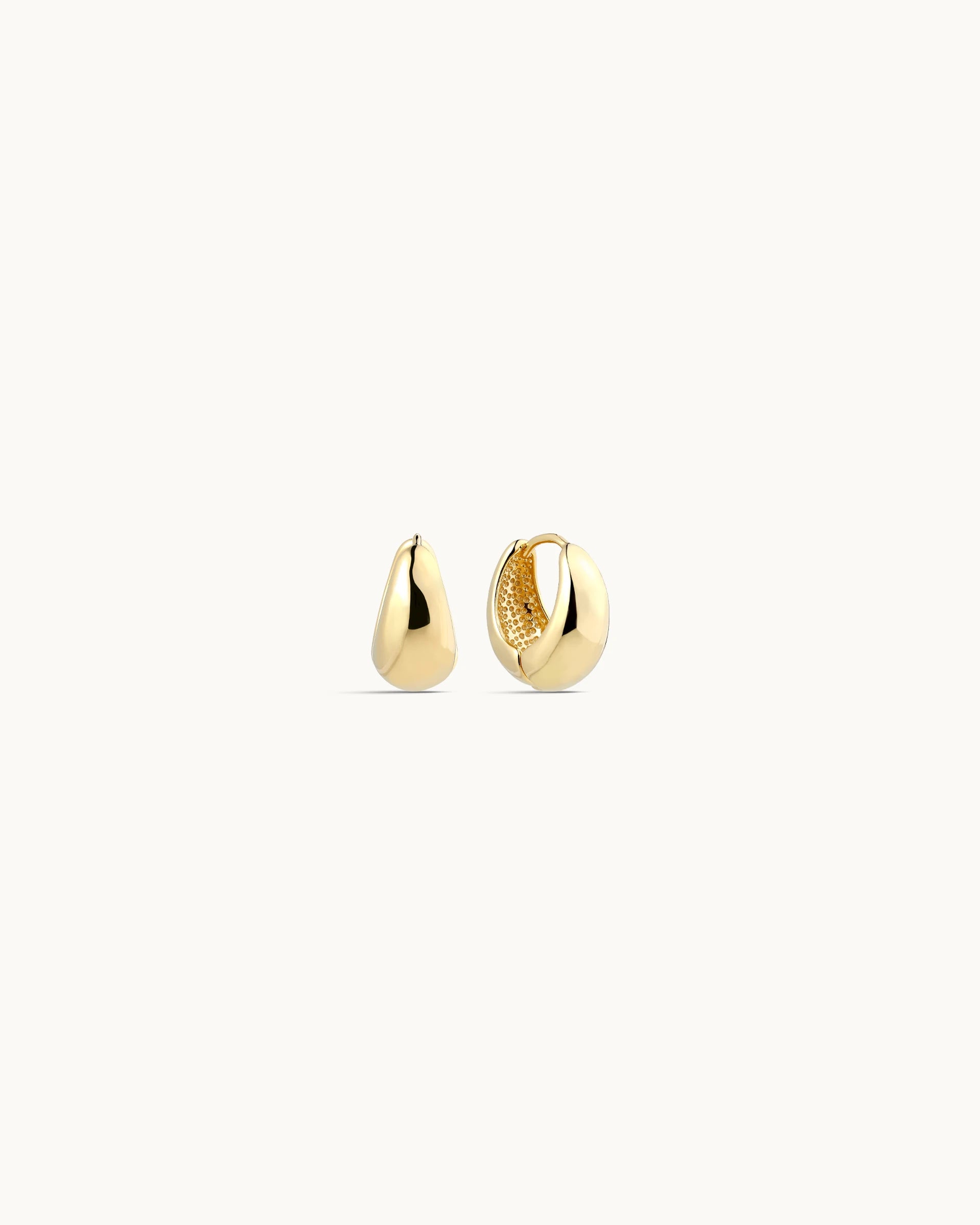 Amira Hoop Earrings in Gold