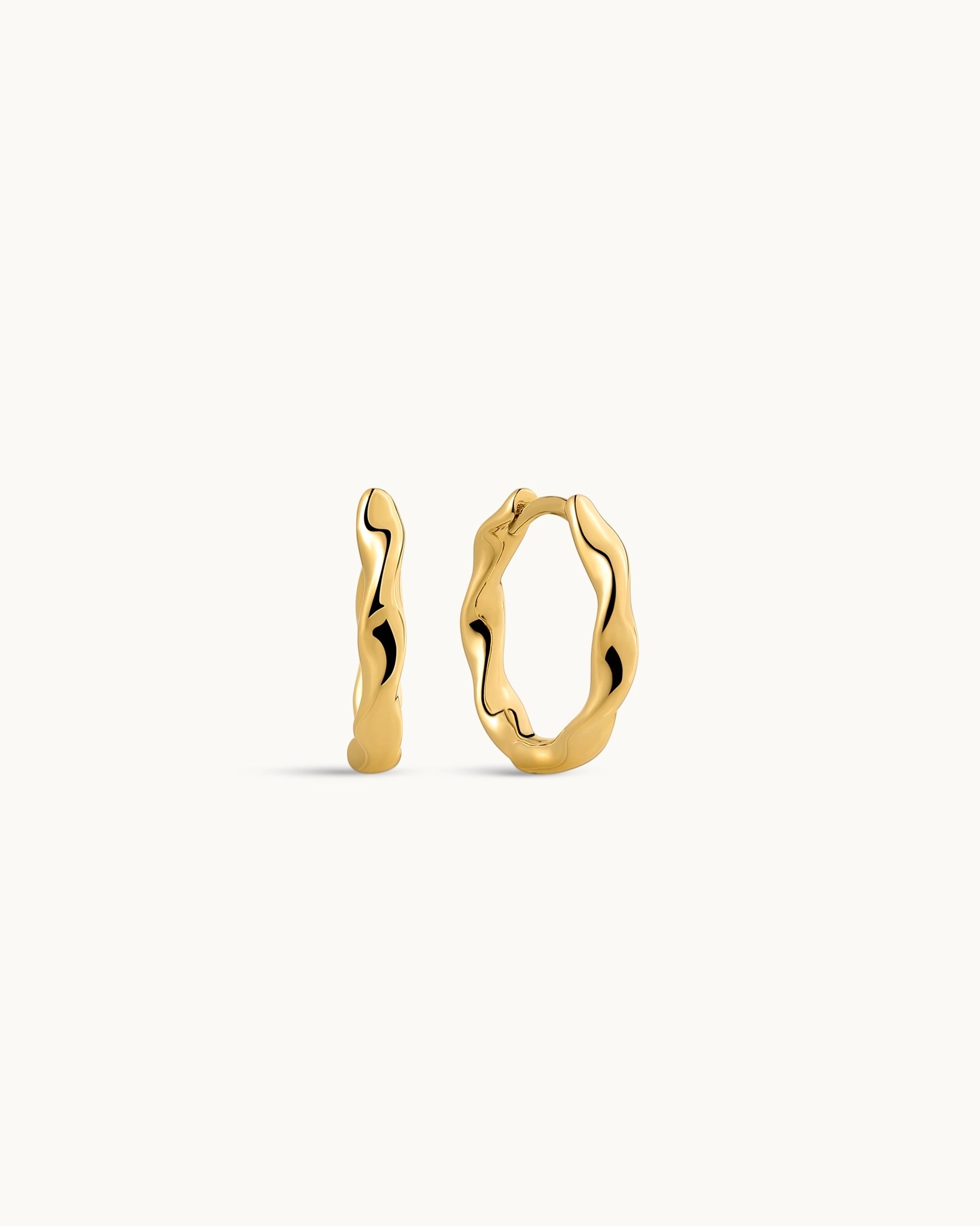 Elva Hoop Earrings in Gold