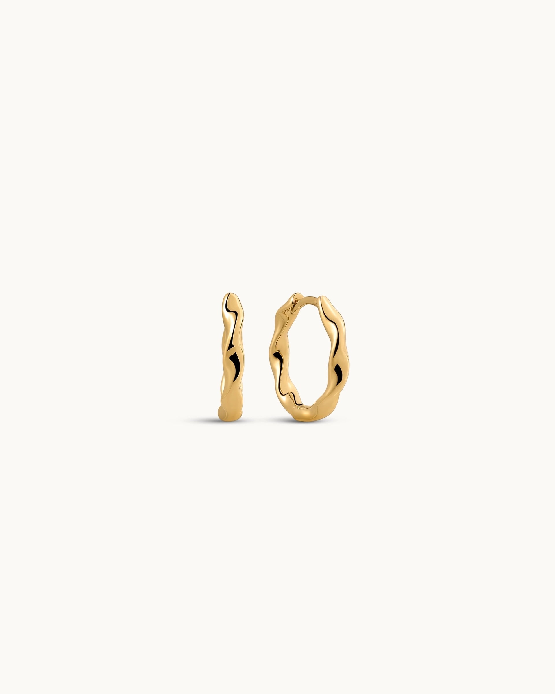 Elva Hoop Earrings in Gold