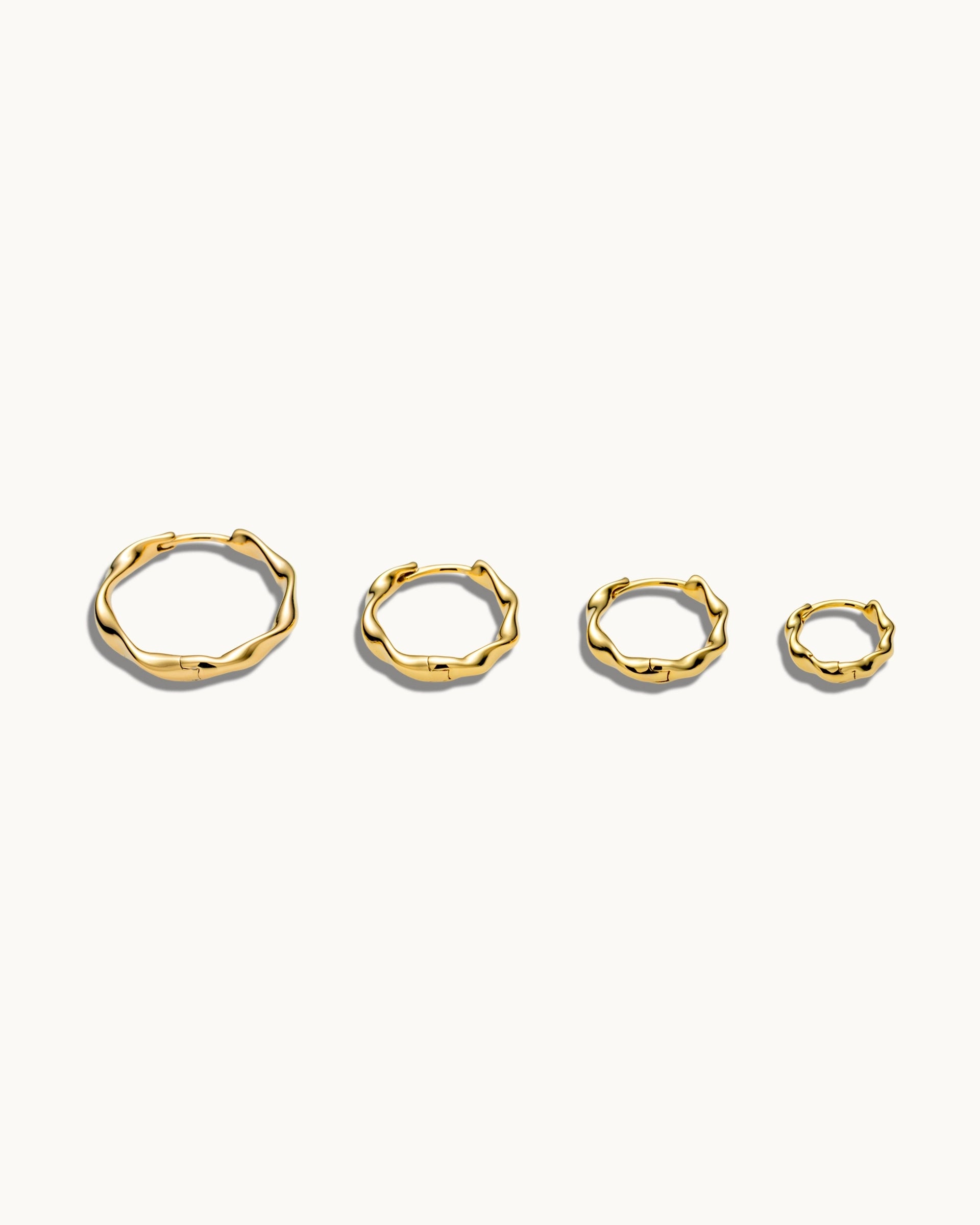 Elva Hoop Earrings in Gold