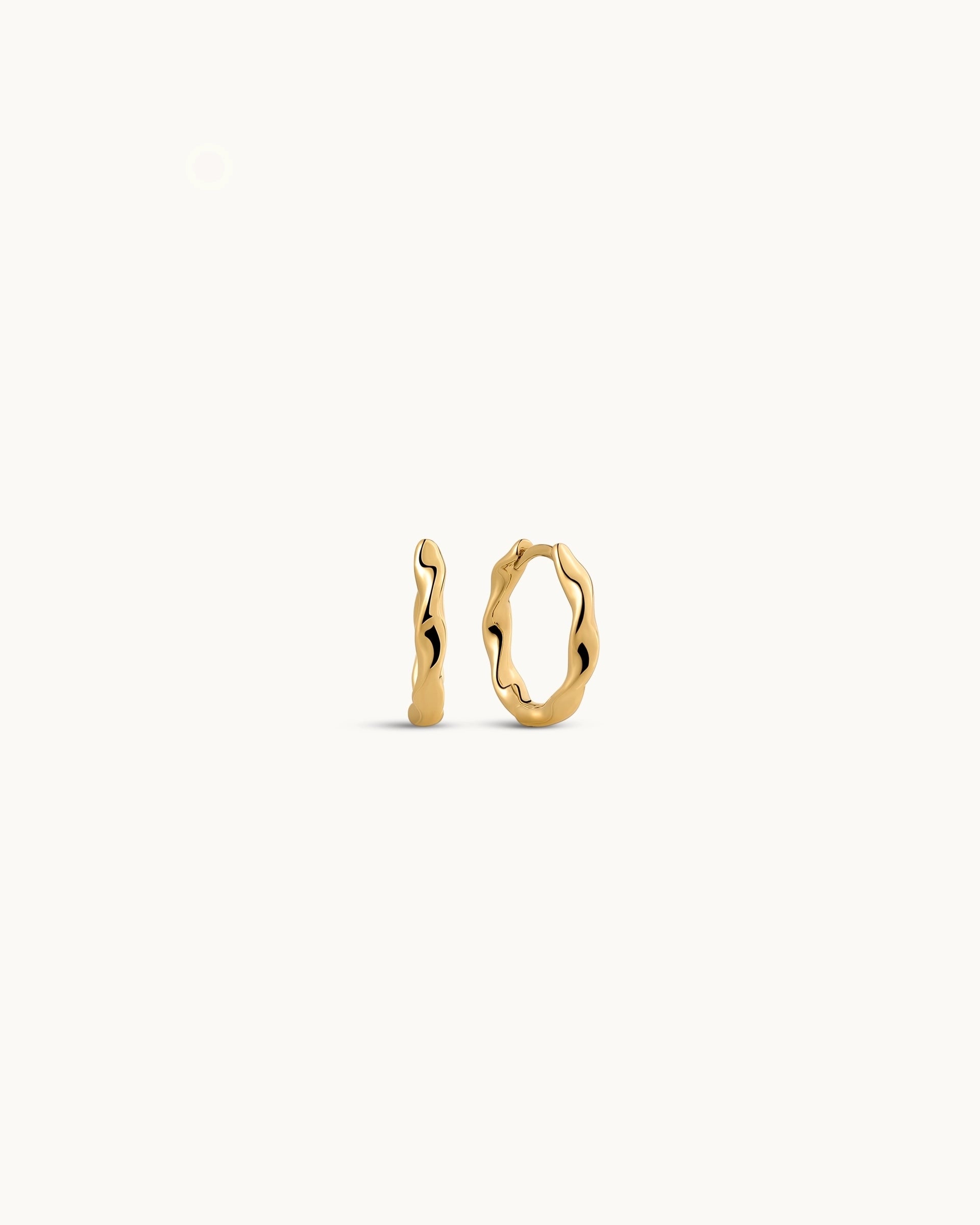 Elva Hoop Earrings in Gold