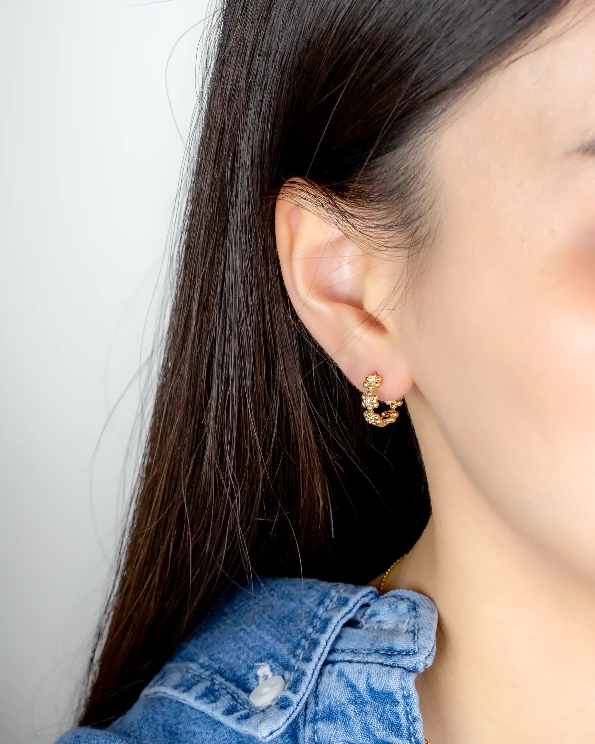 Elma Floral Hoop Earrings in Gold