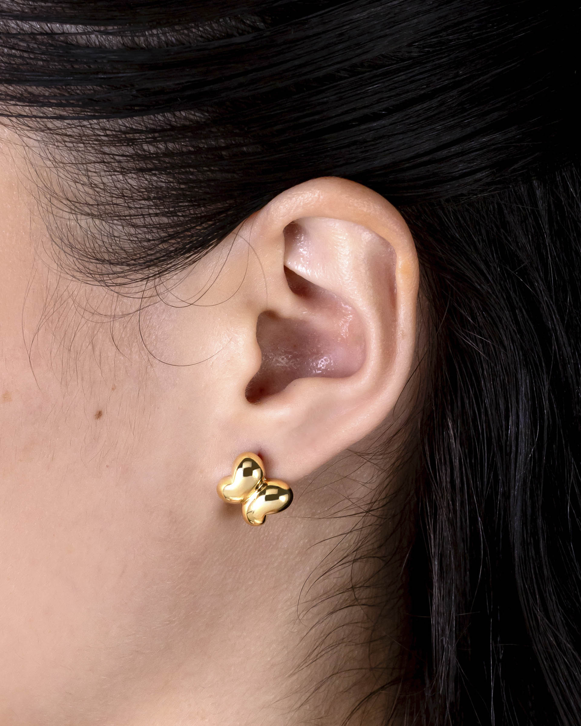 Kassidy Huggie Earrings in Gold