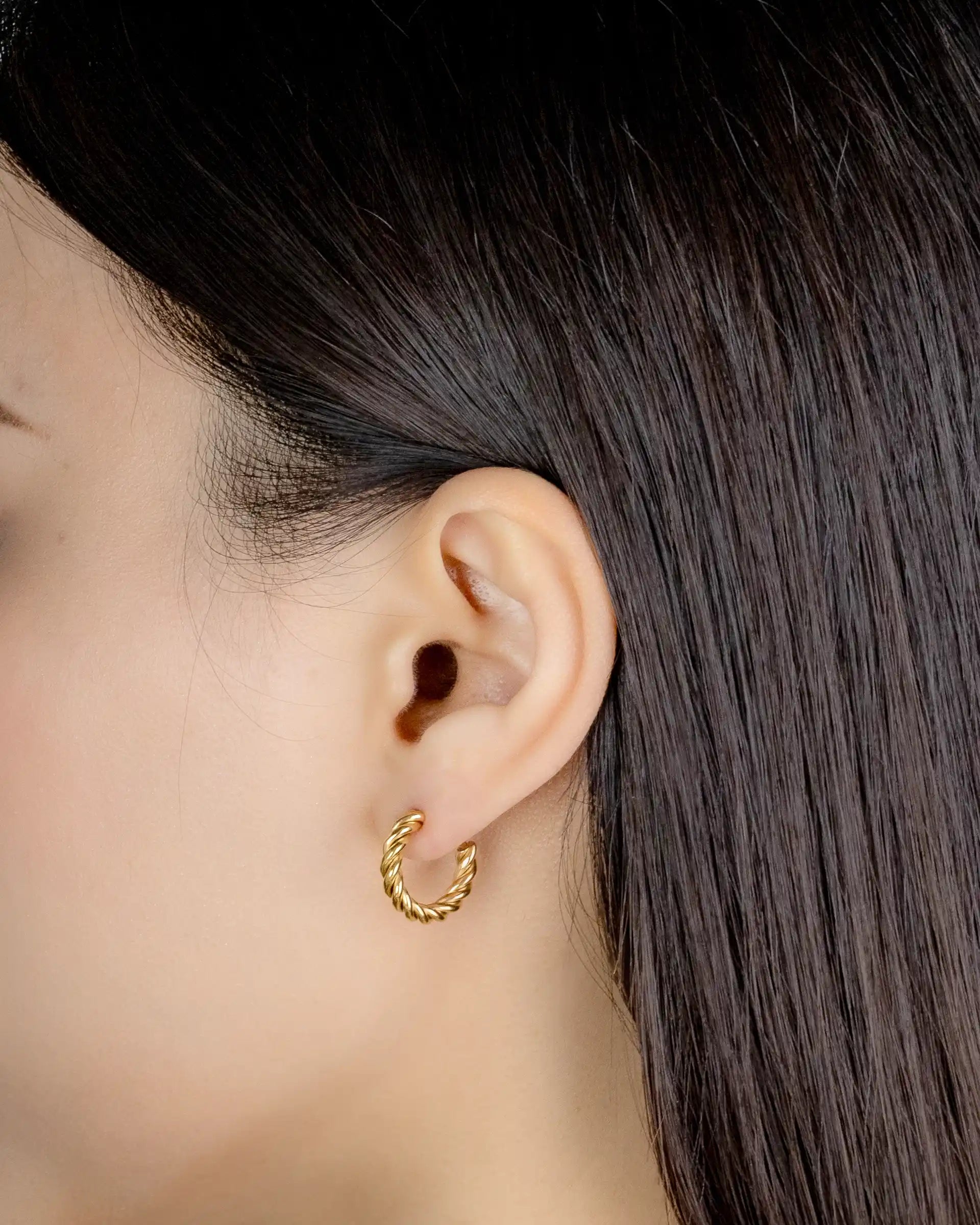 Ansley Hoop Earrings in Gold