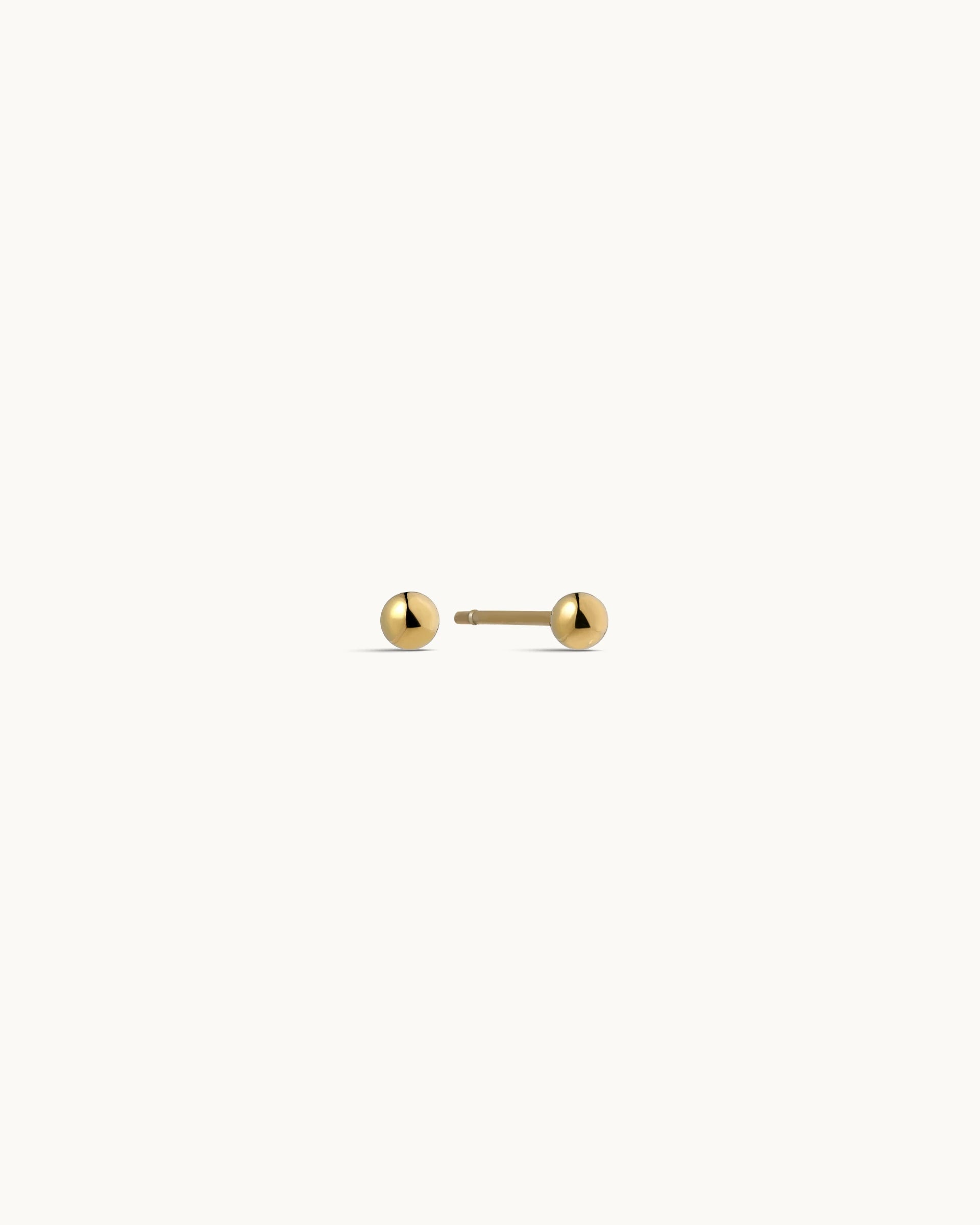 Rowan Stud Earrings in Gold - 3mm