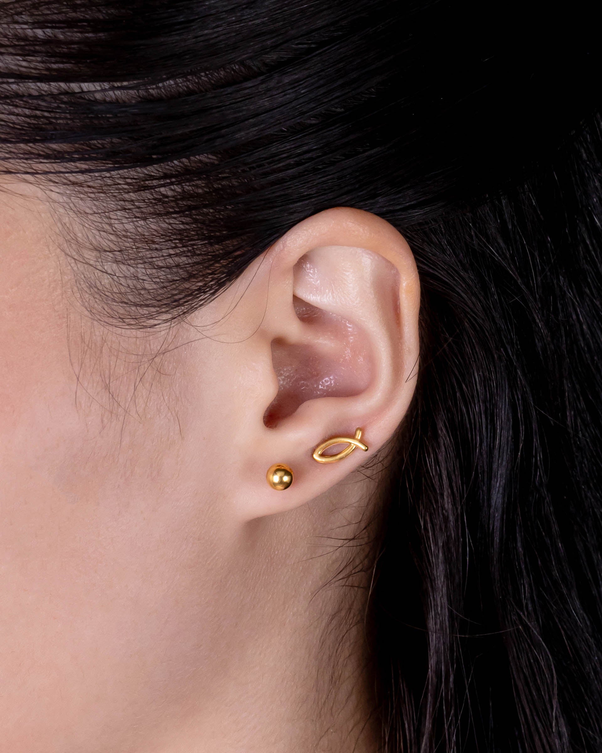 Skyler Stud Earrings in Gold