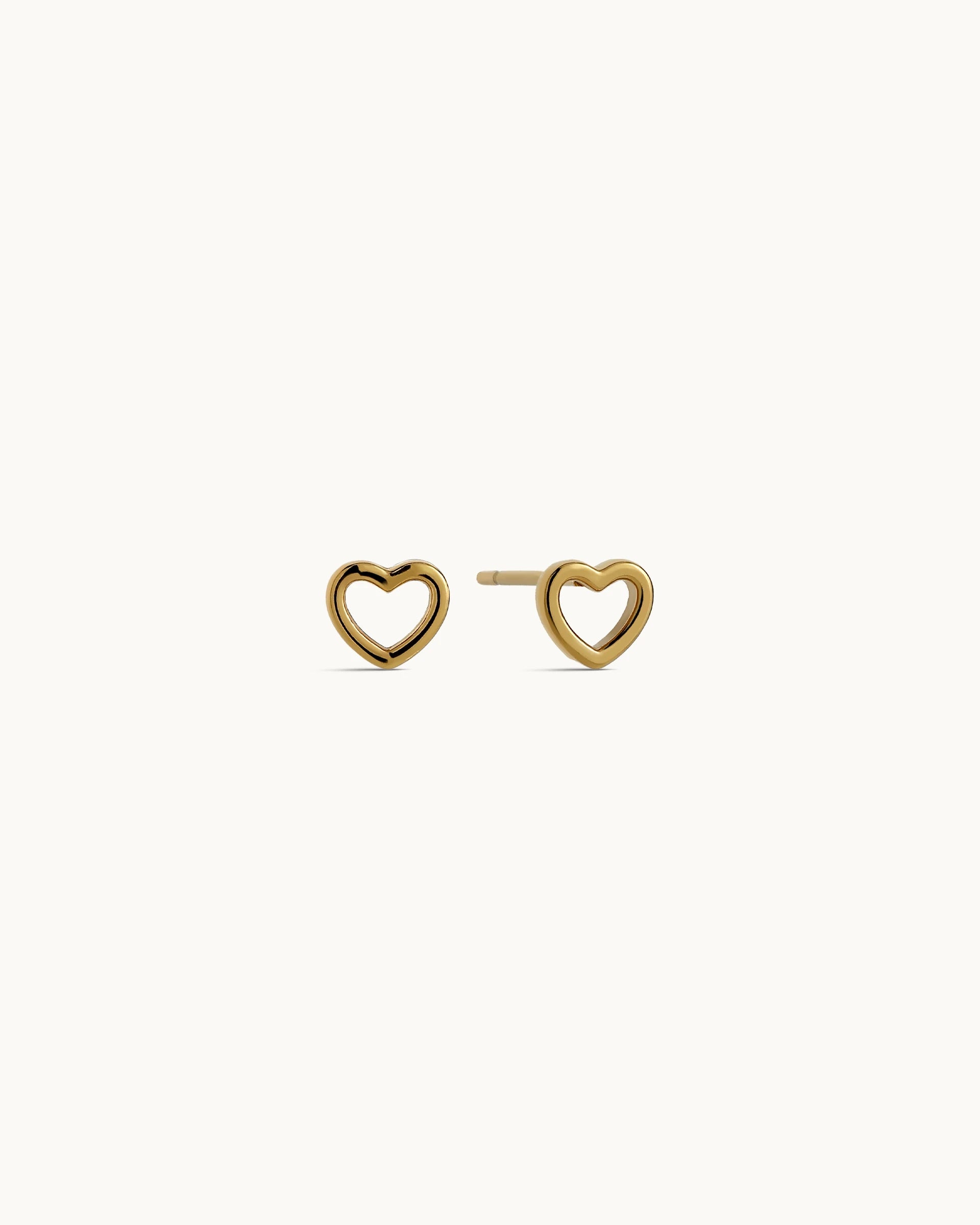 Rodrigo Heart Stud Earrings in Gold