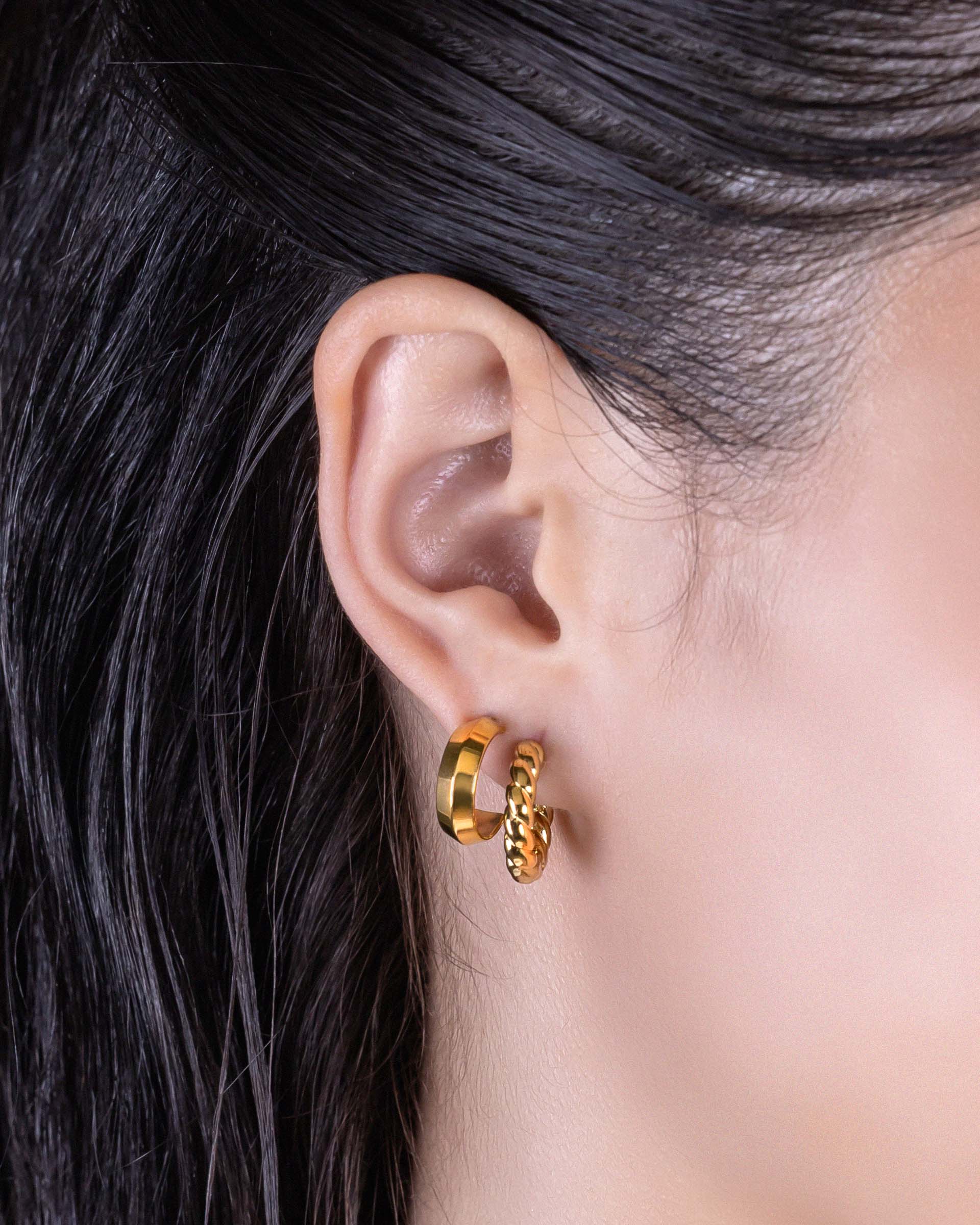 Lina Hoop Earrings in Gold
