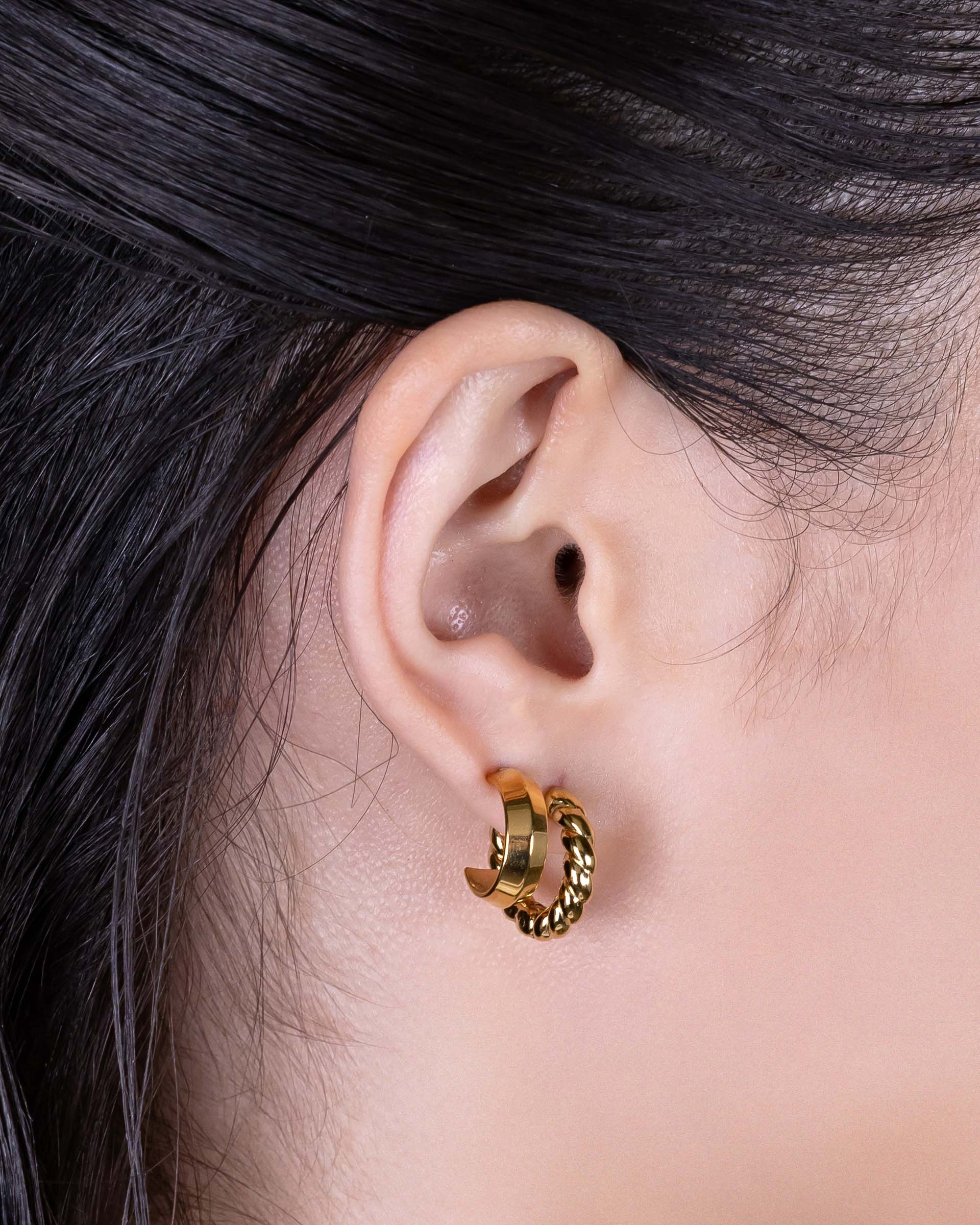 Lina Hoop Earrings in Gold