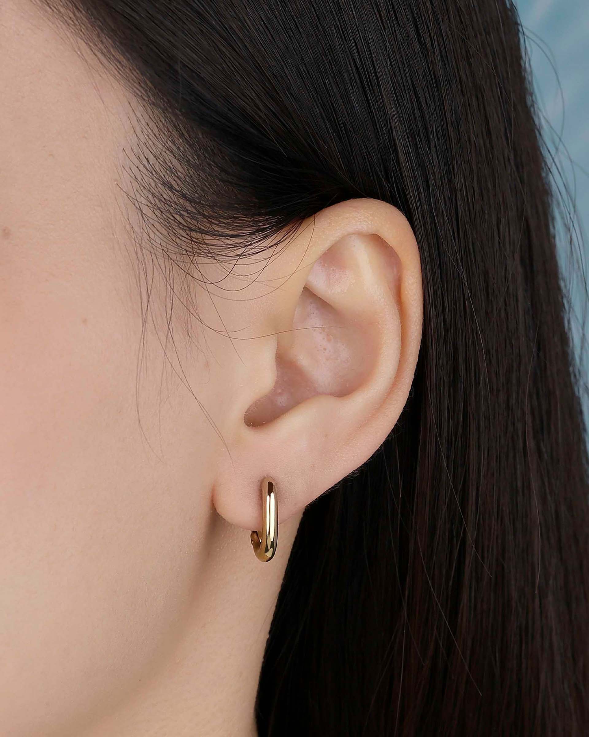 Lavonne Hoop Earrings in Gold