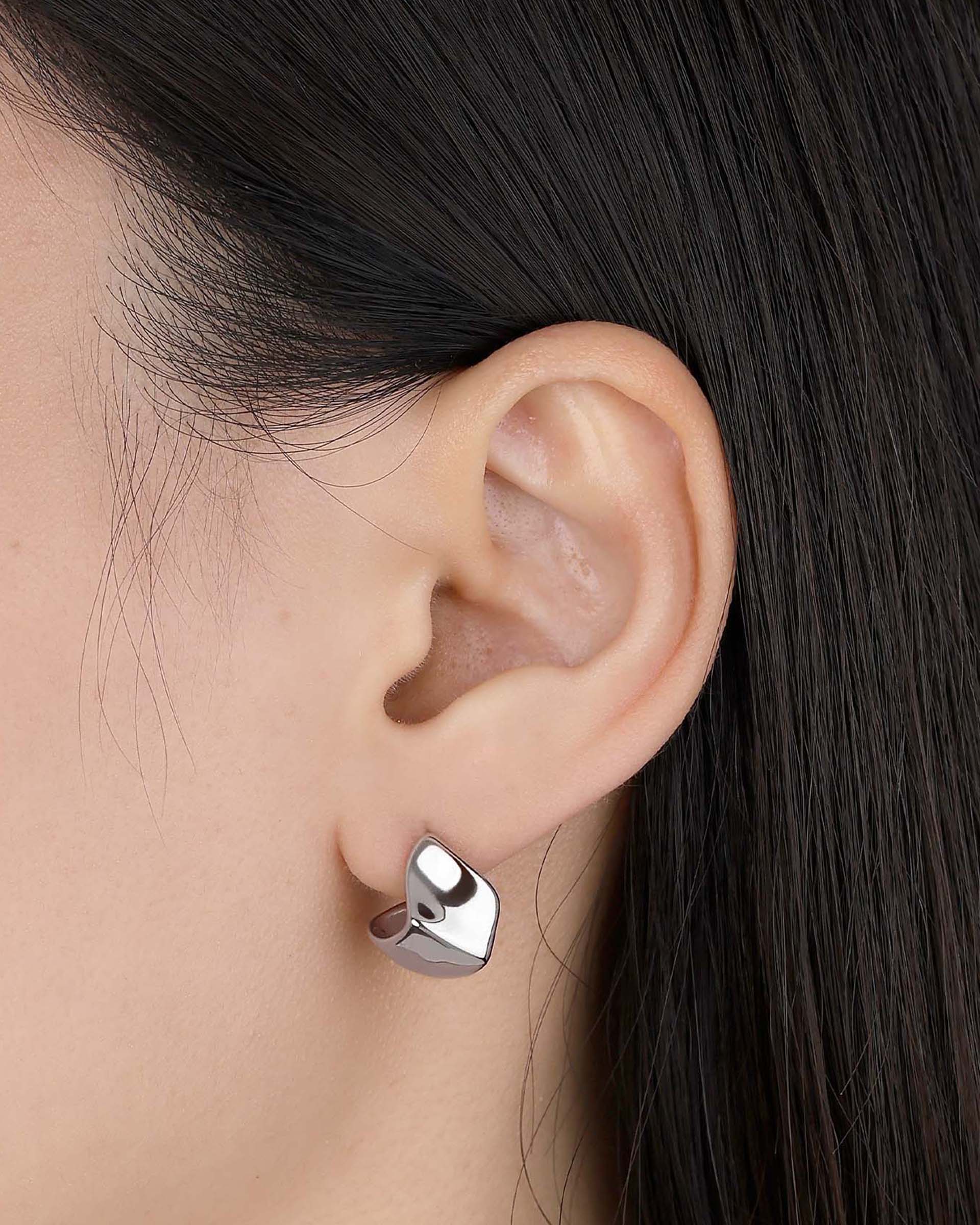 Wilma Sculptural Stud Earrings in Silver