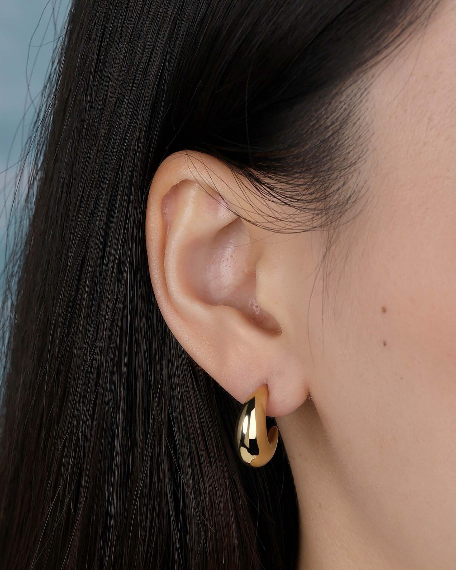 Shannon Hoop Earrings in Gold