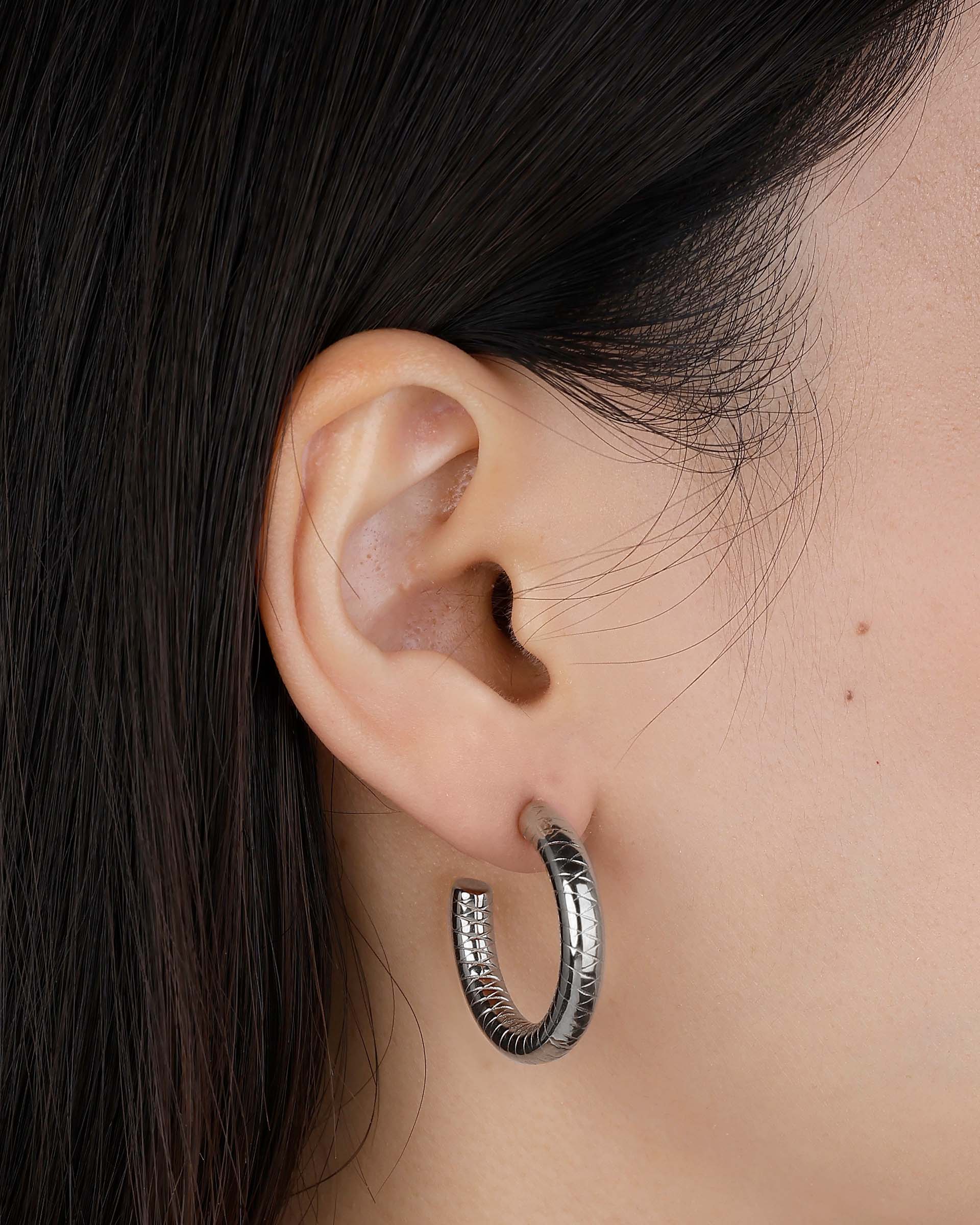 Lesley Hoop Earrings in Silver