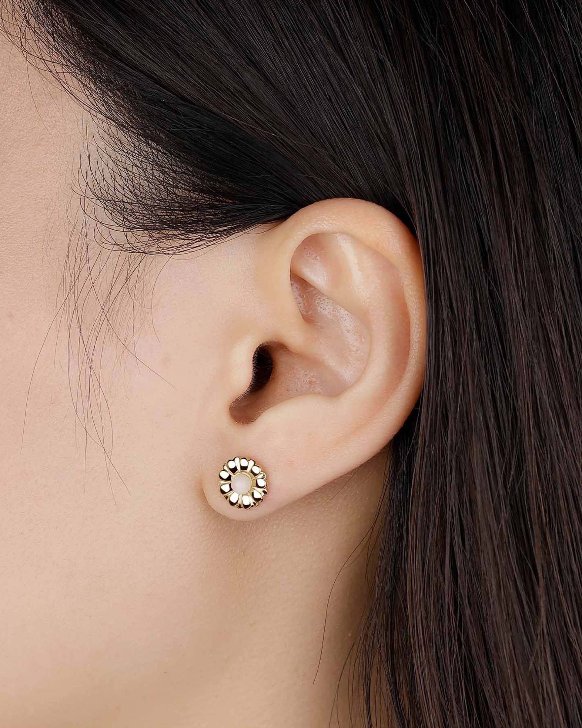 Reyna Daisy Stud Earrings in Gold - White