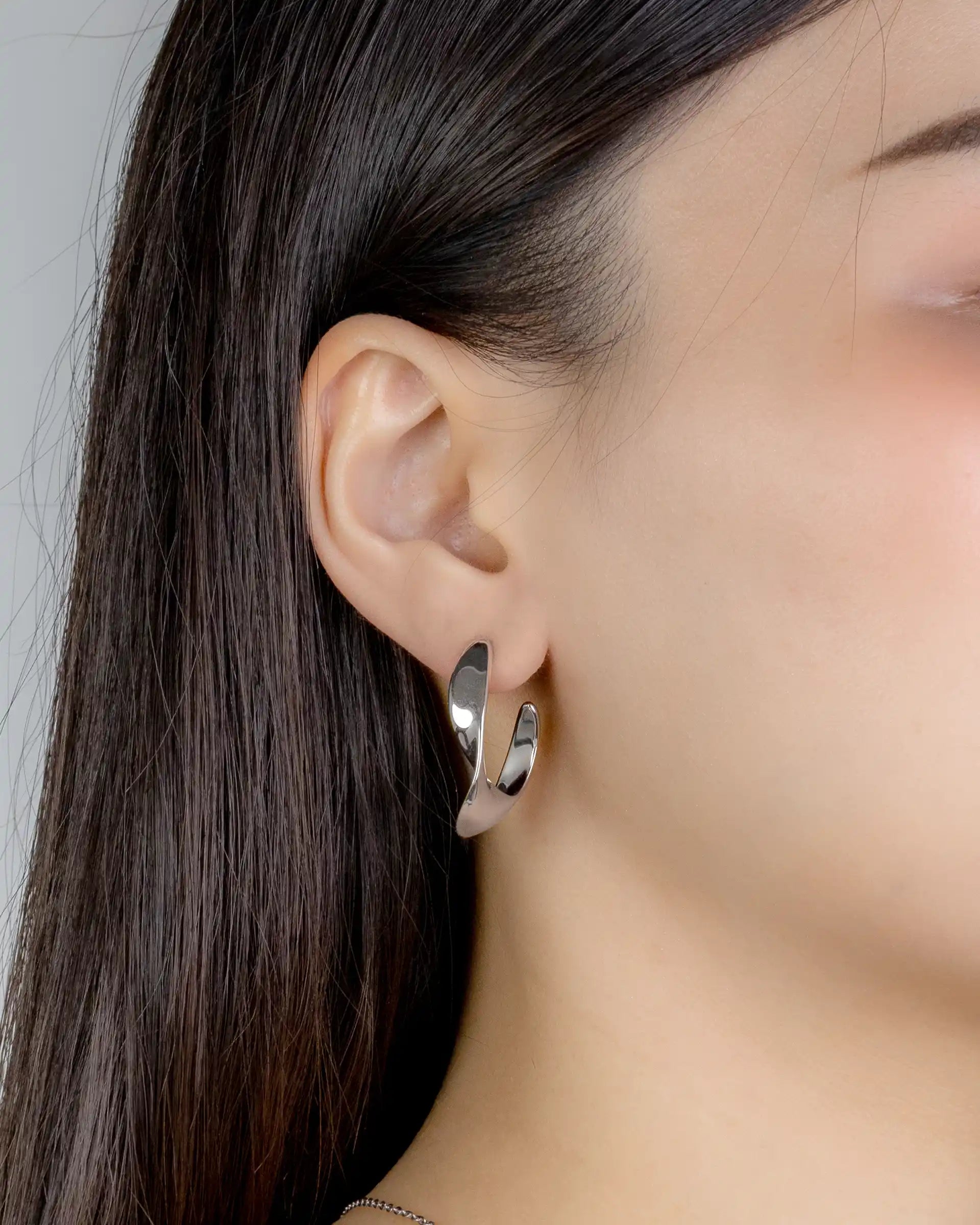 Ora Sculptural Hoop Earrings in Silver