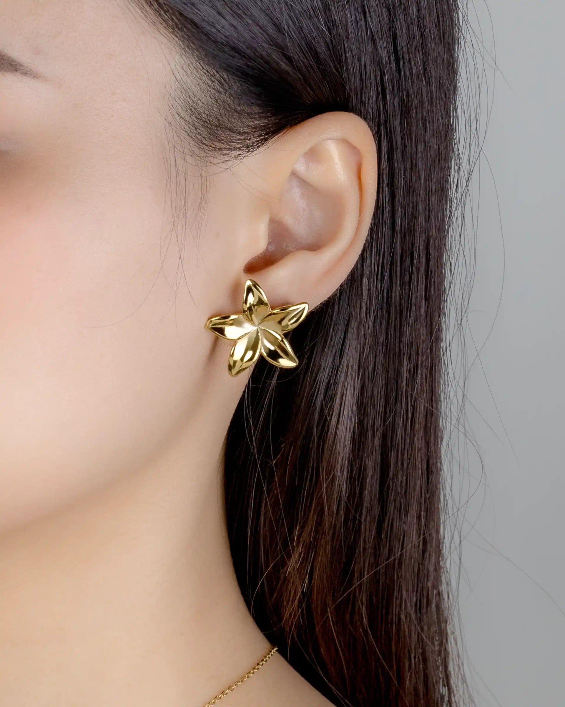 Maura Floral Stud Earrings in Gold