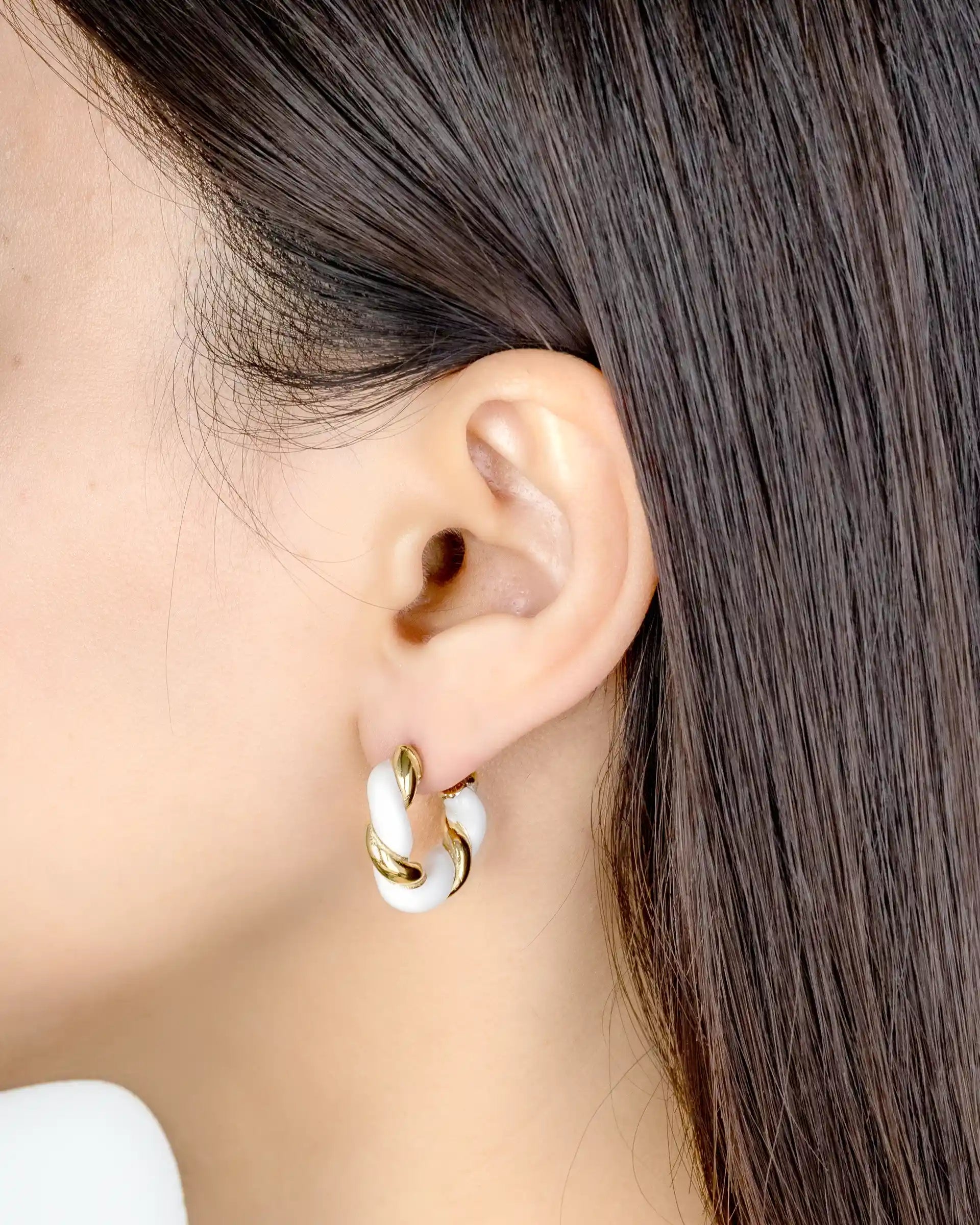 Estela Twisted Hoop Earrings in Gold