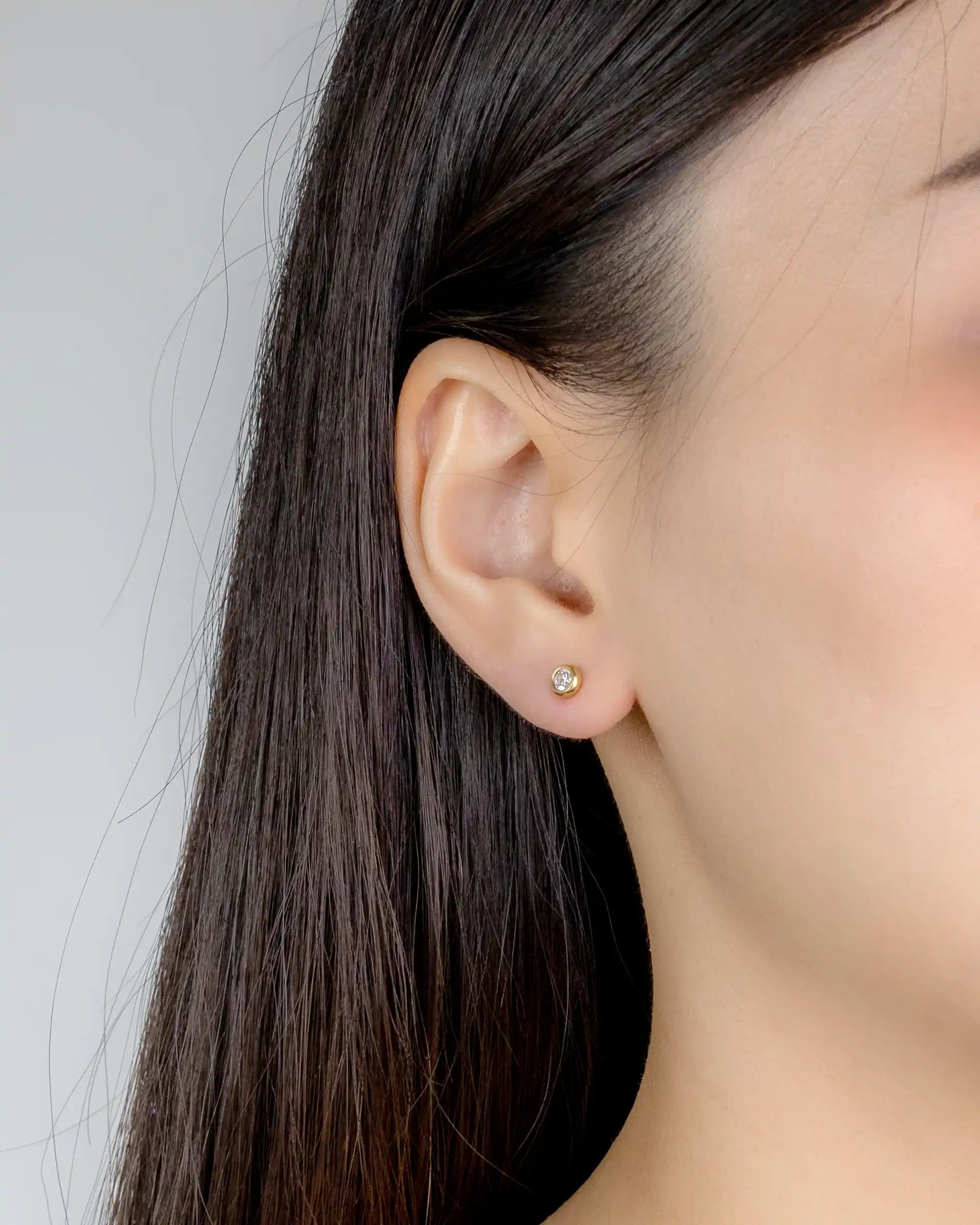 Cecile Bezel Stud Earrings in Gold