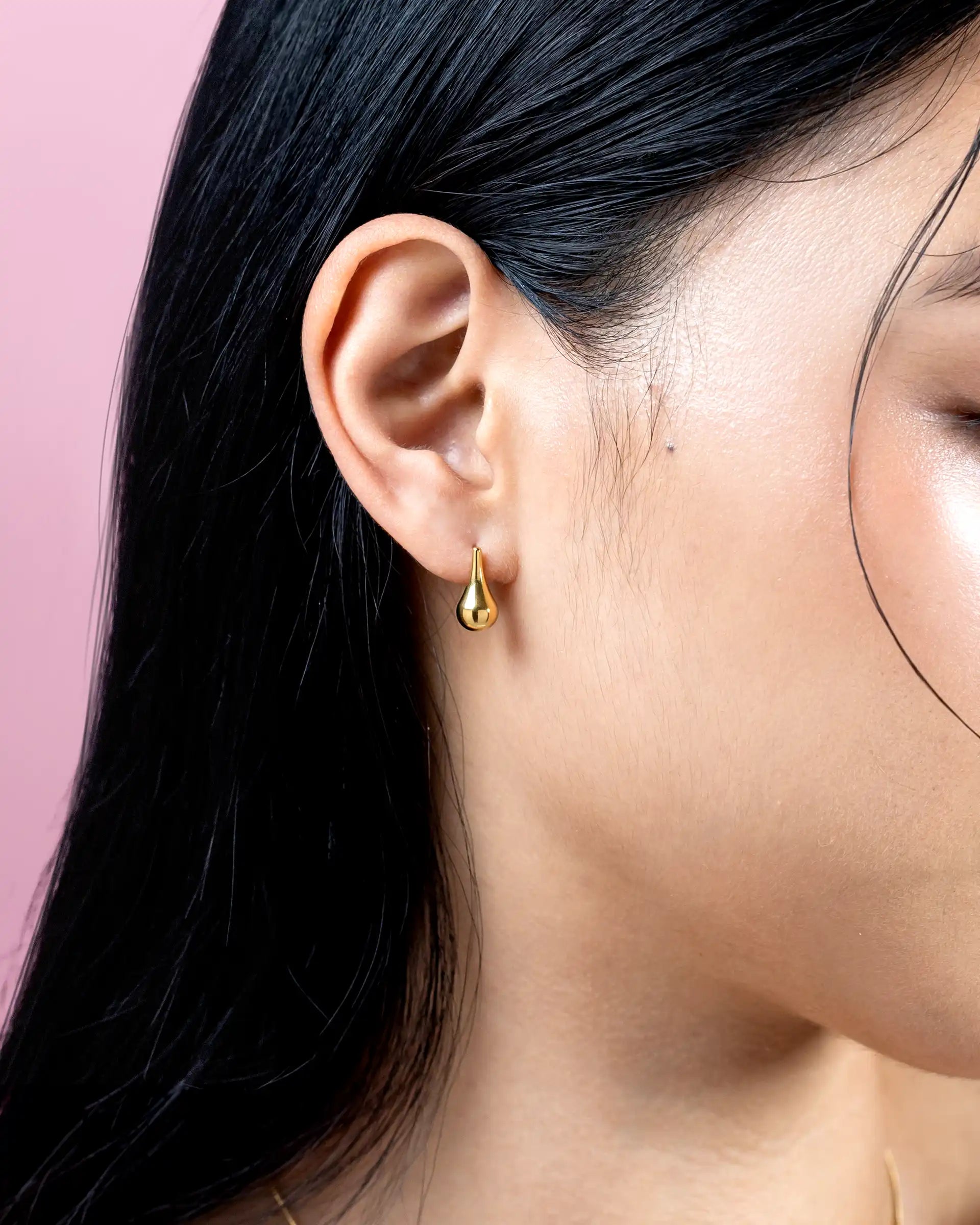 Lucie Teardrop Stud Earrings in Gold