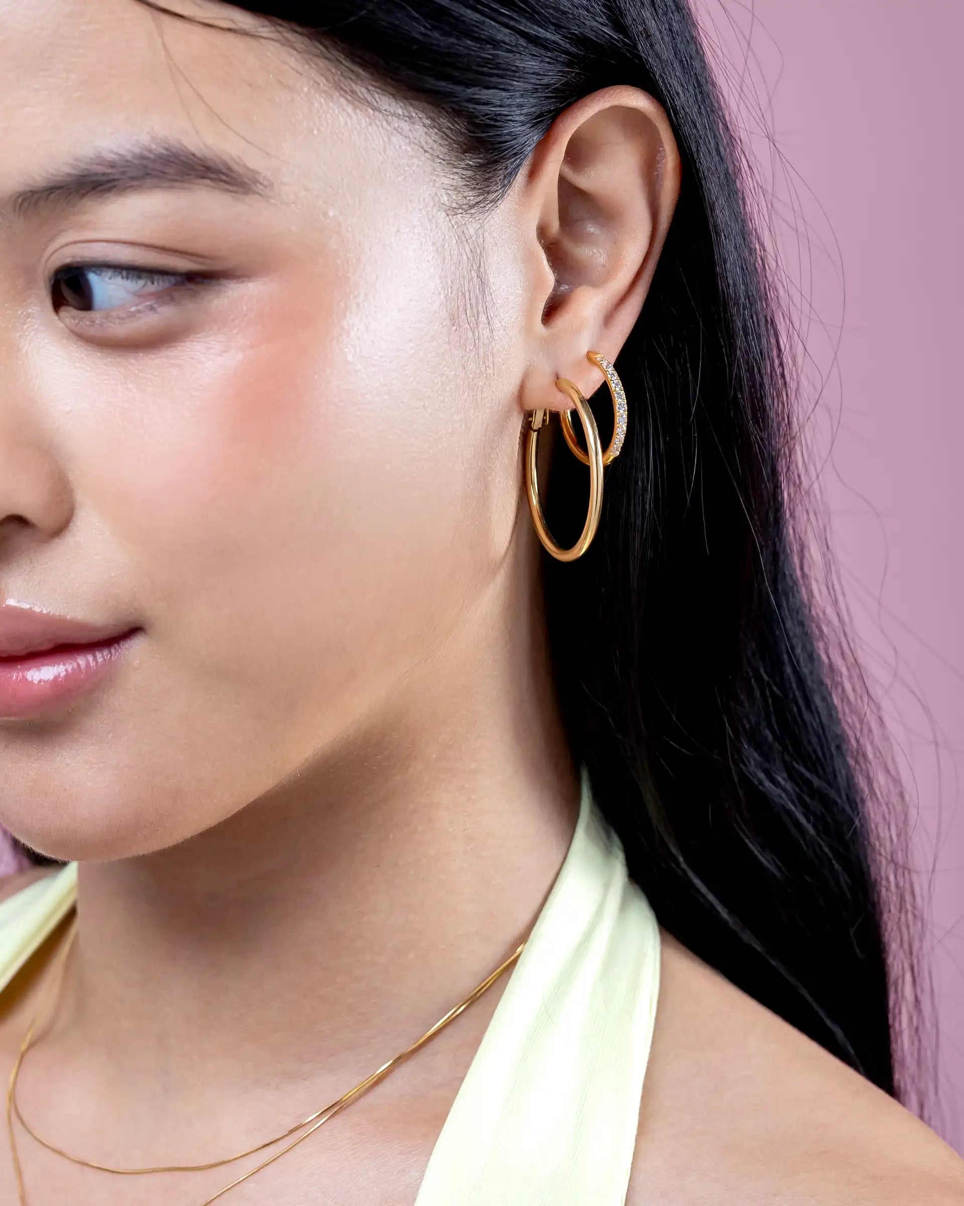 Dinnie Bold Hoop Earrings in Gold - M