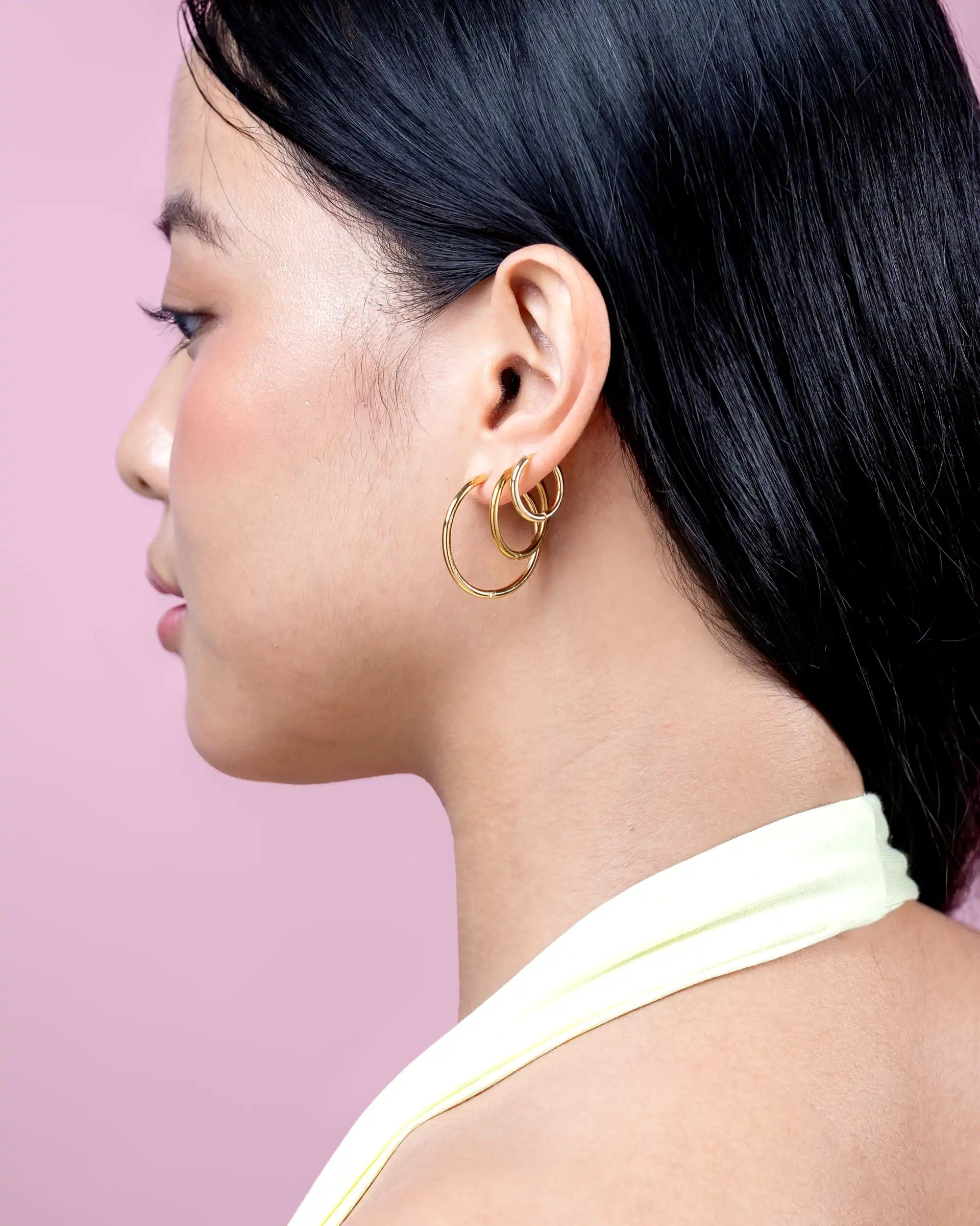 Elvira Classic Hoop Earrings in Gold - XS
