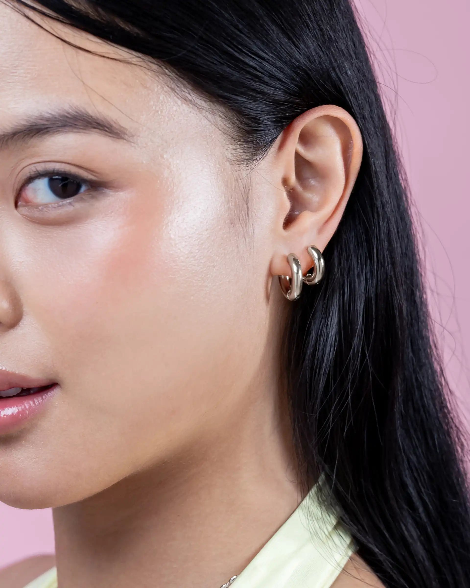 Idris Chunky Tube Hoop Earrings in Silver - S