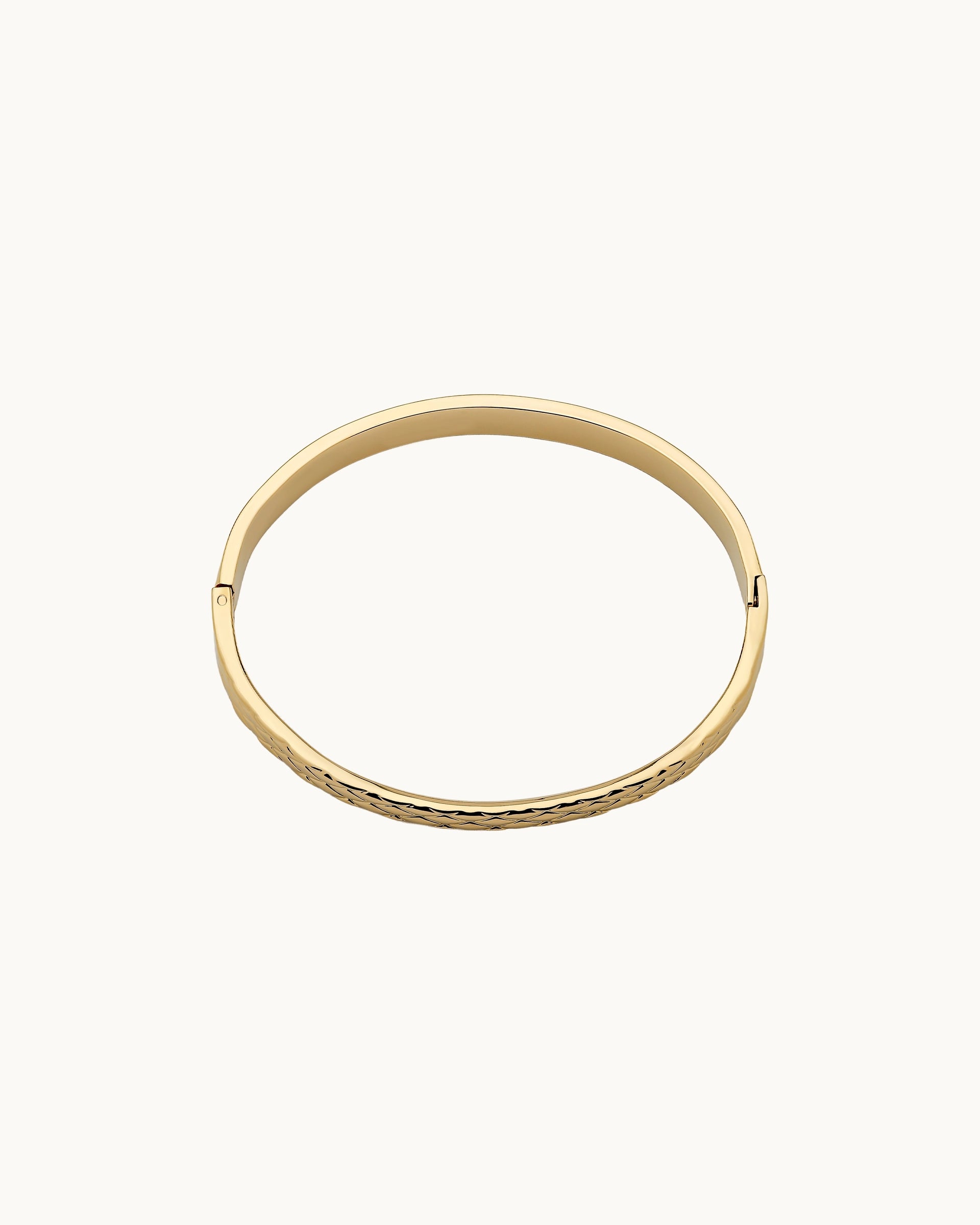 Lunette Quilted Bangle in Gold
