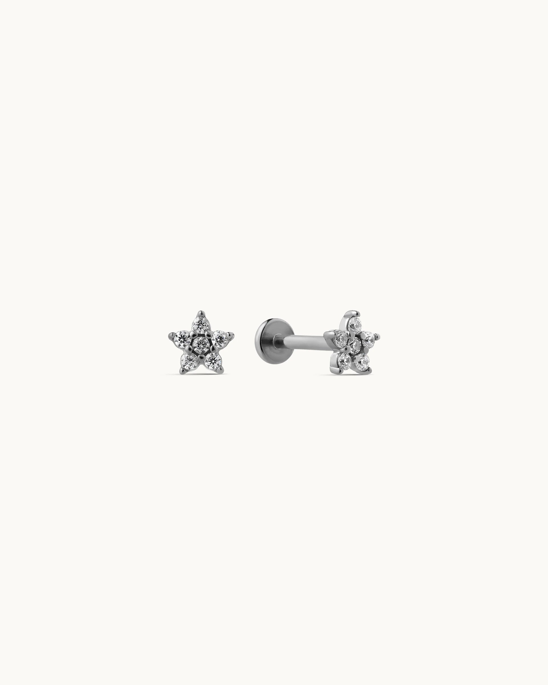 Beatriz Star Flatback Earrings in Silver
