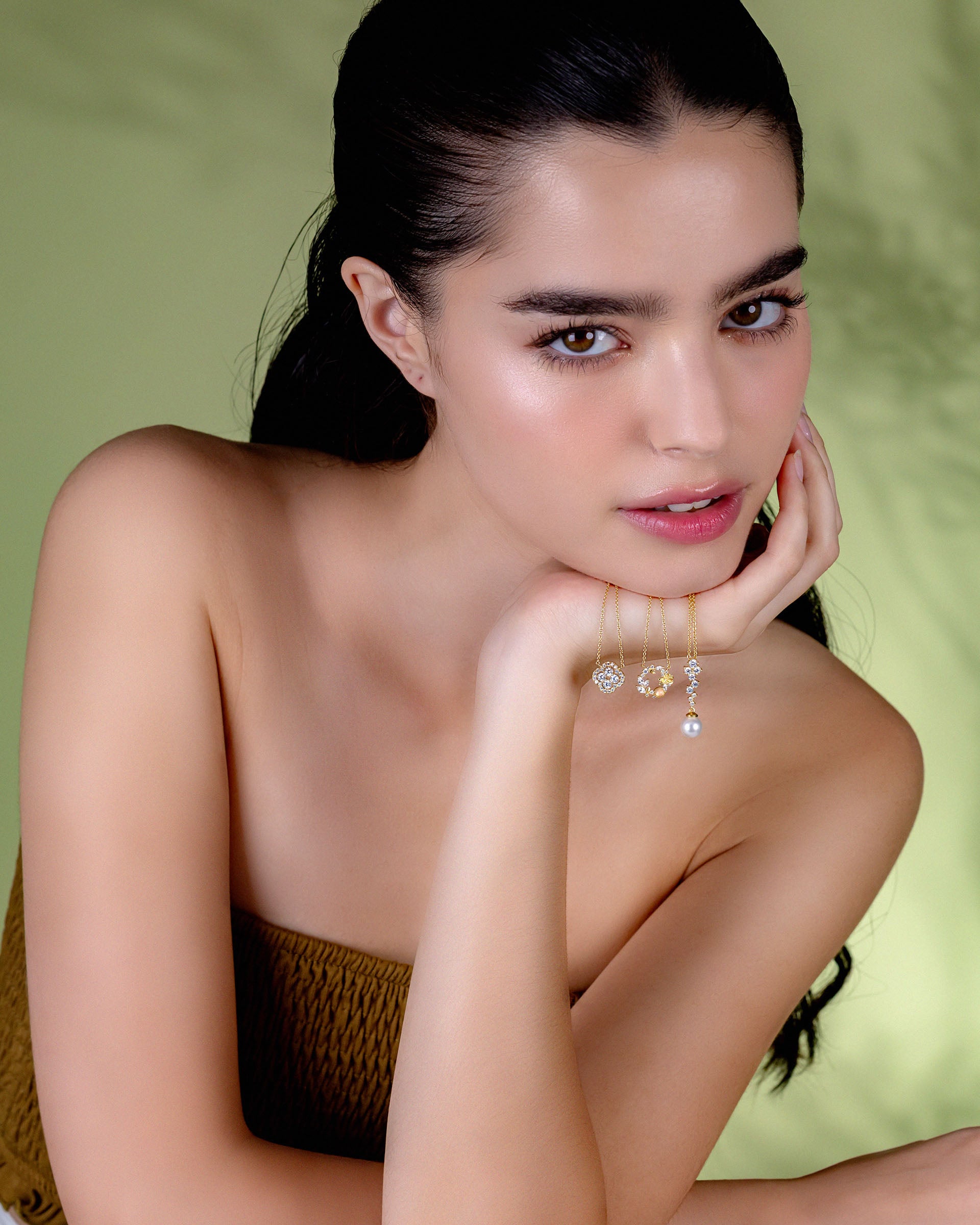 Lumira Pearl Necklace in Gold