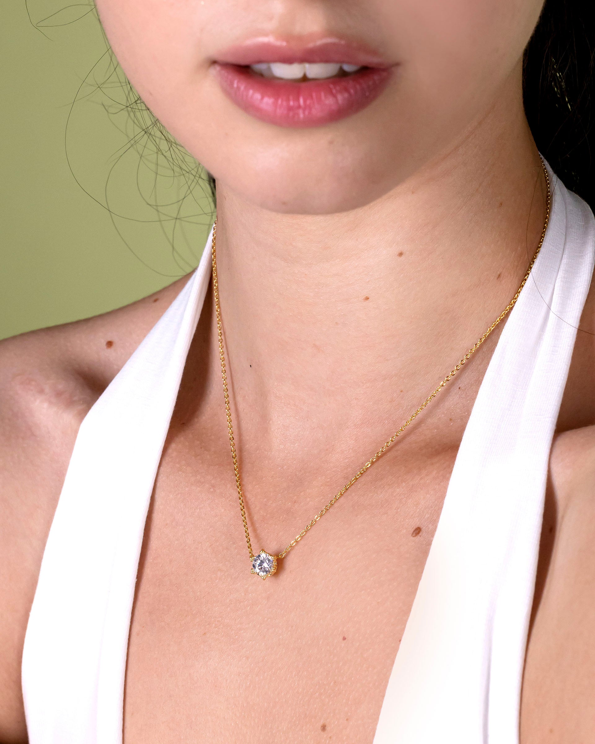 Seliora Solitaire Necklace in Gold