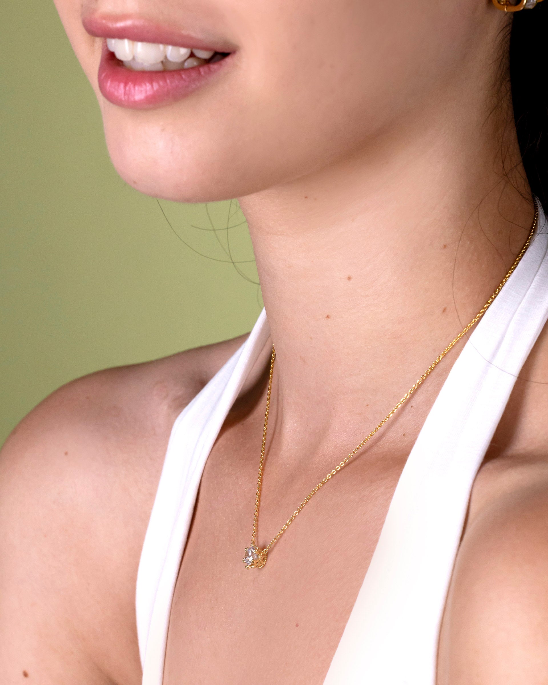 Seliora Solitaire Necklace in Gold