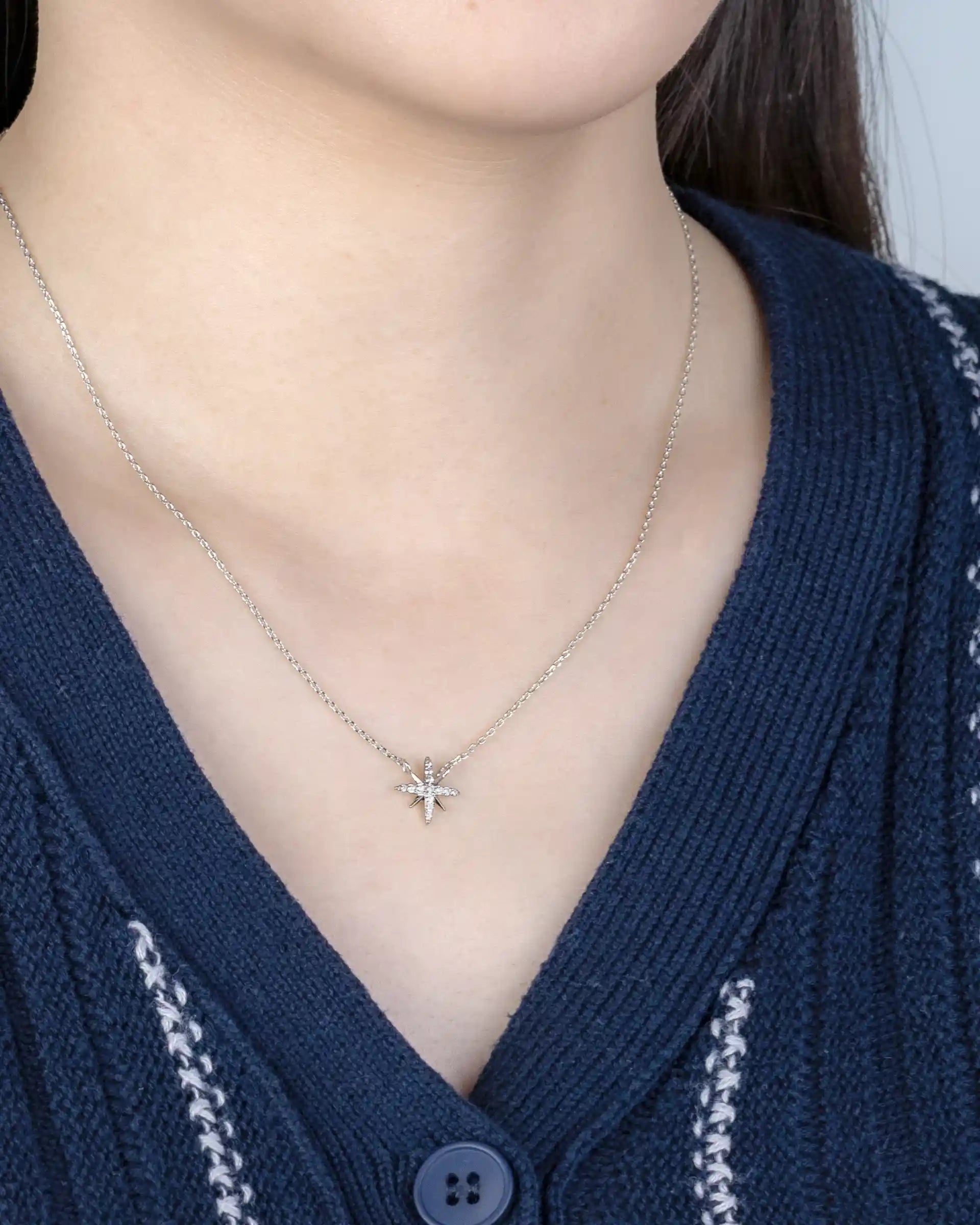 Erna Star Necklace in Silver