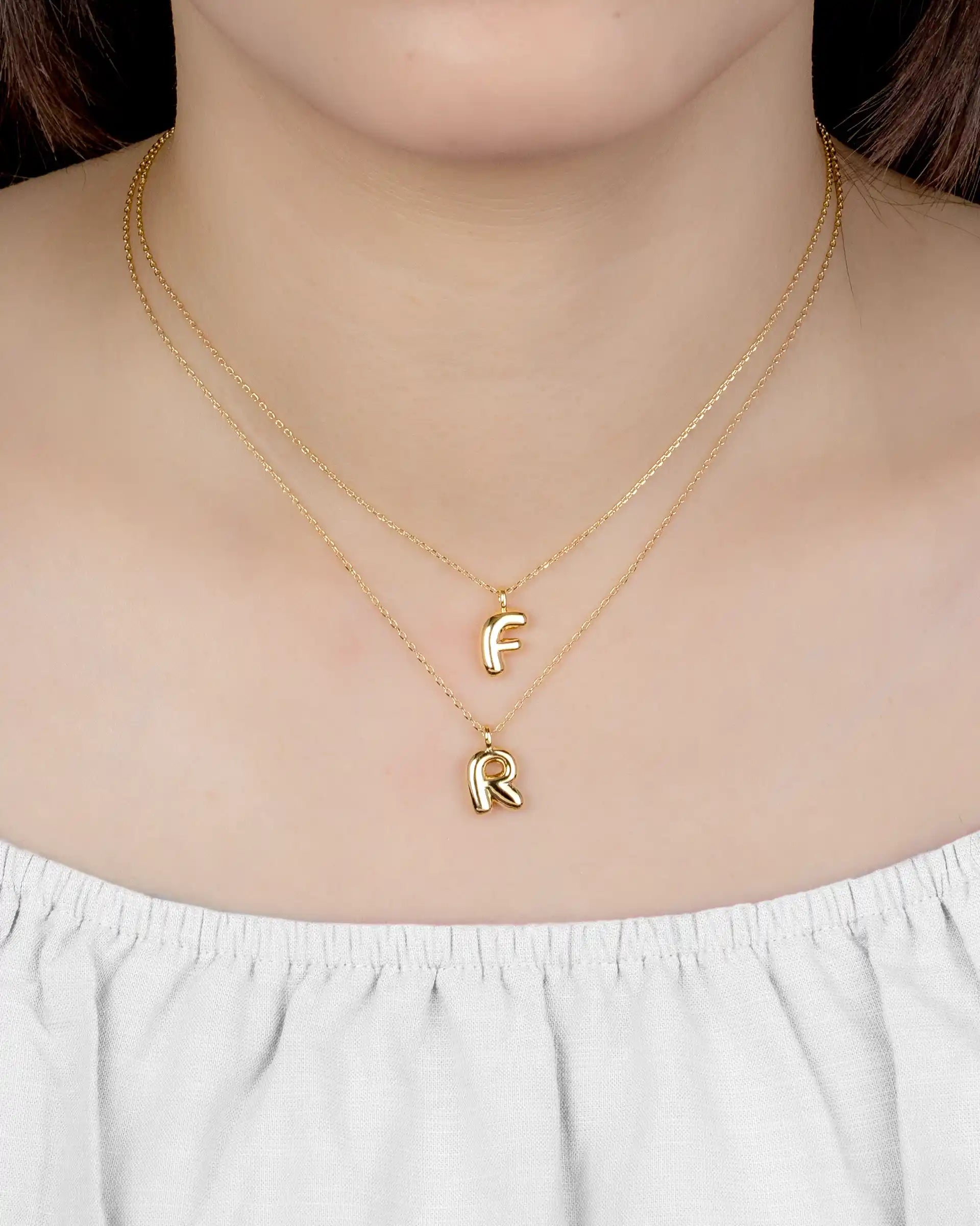 Mini Bubble Initial 'R' Necklace in Gold