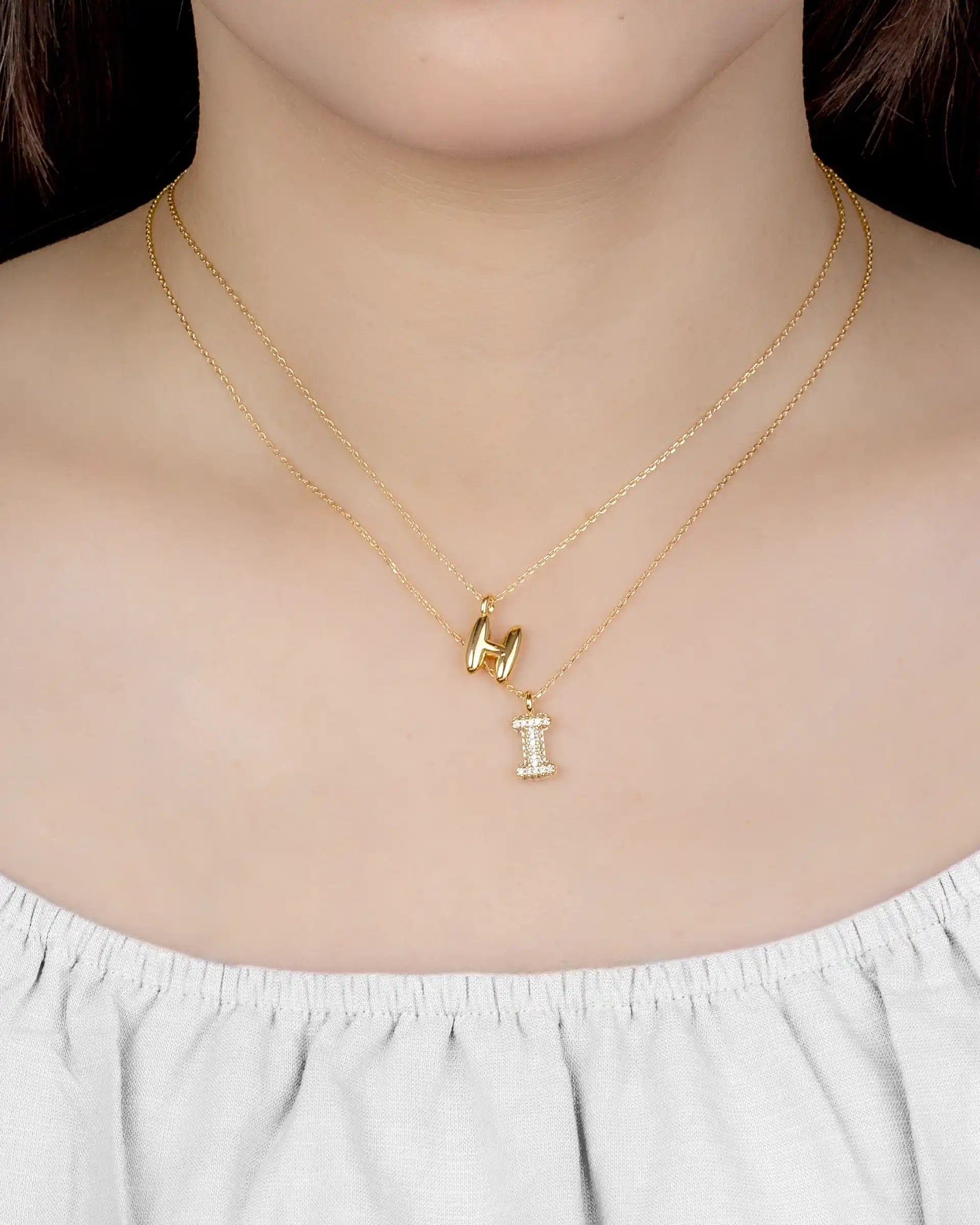 Mini Pavé Bubble Initial 'I' Necklace in Gold