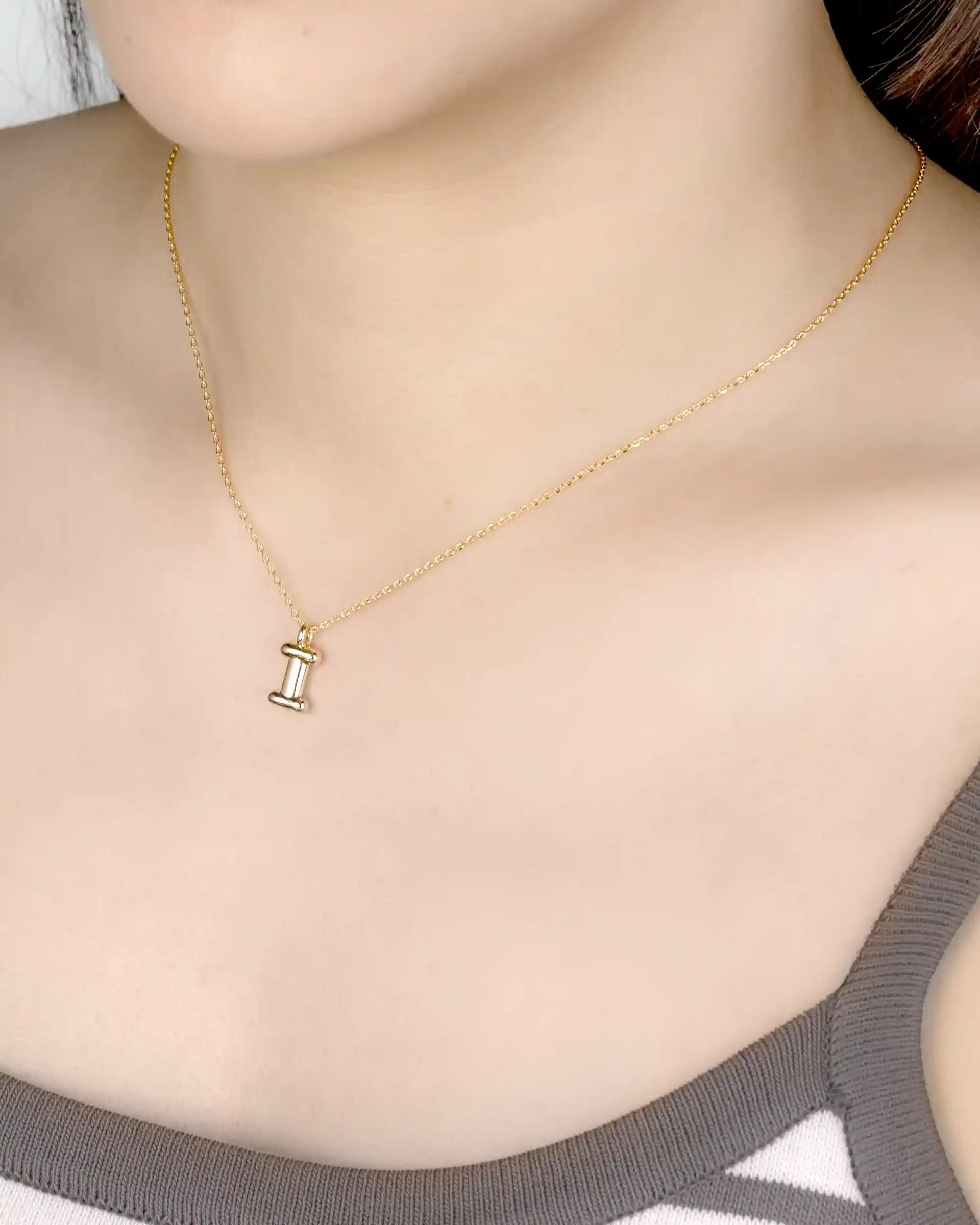 Mini Bubble Initial 'I' Necklace in Gold