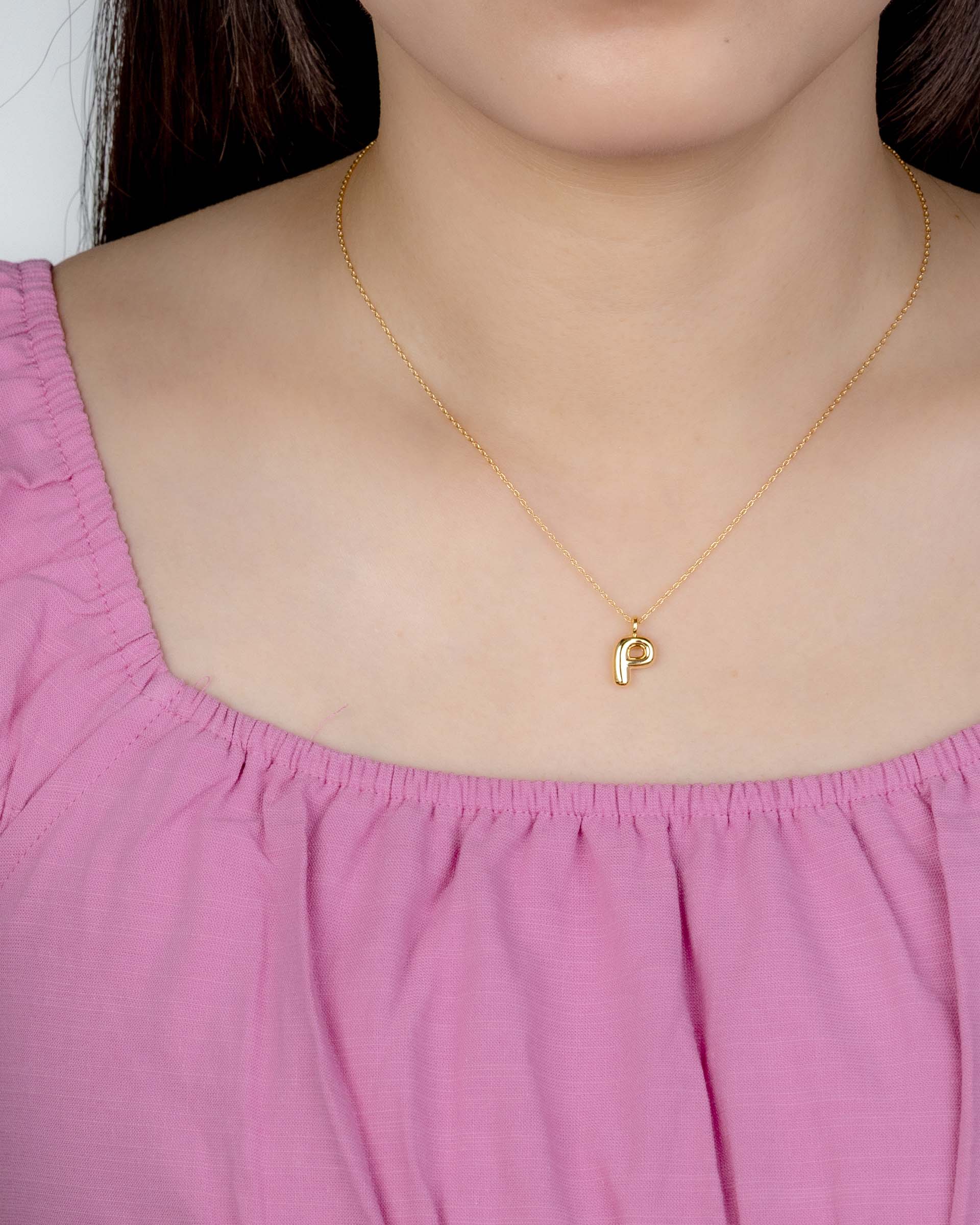 Mini Bubble Initial 'P' Necklace in Gold