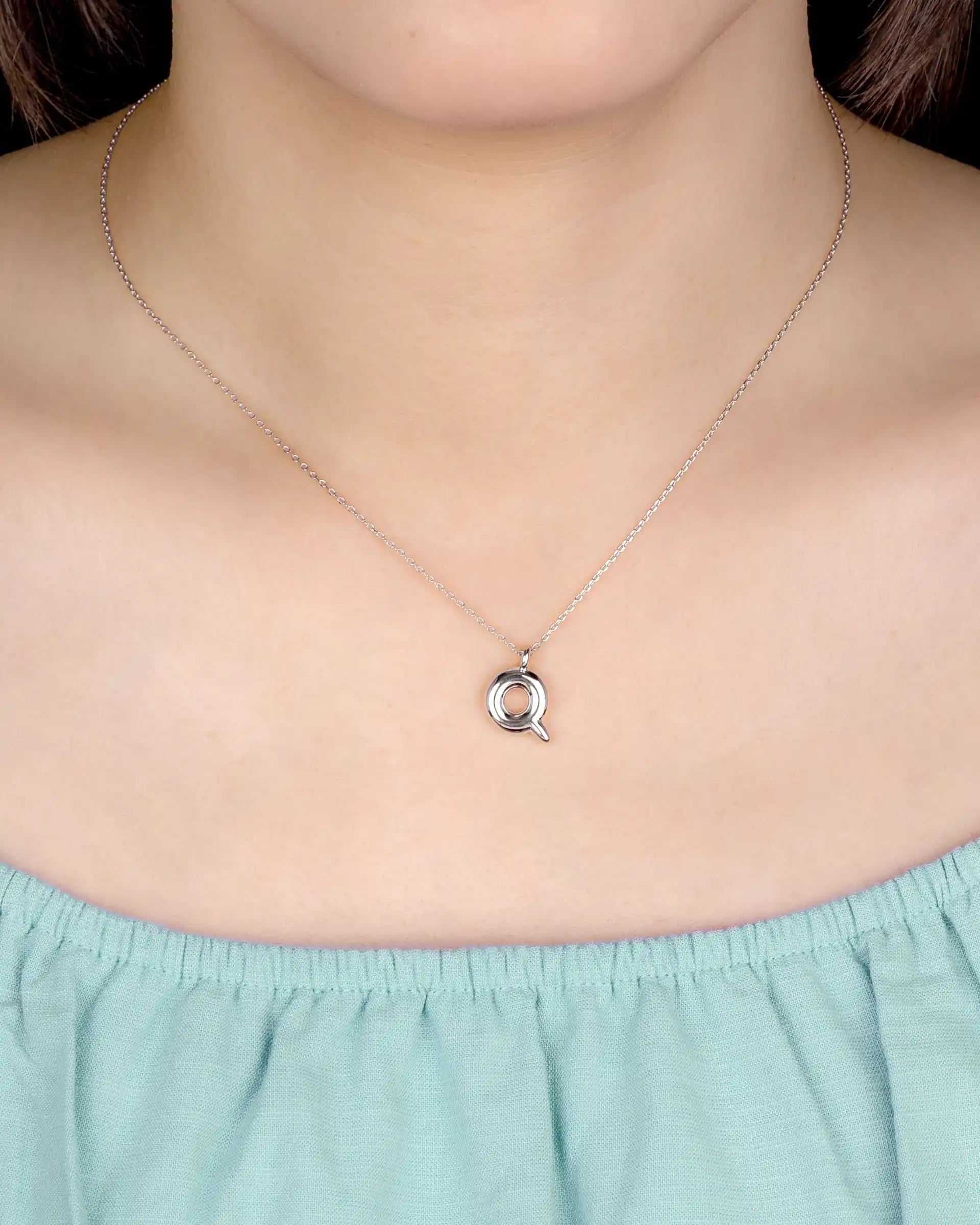 Mini Bubble Initial 'Q' Necklace in Silver