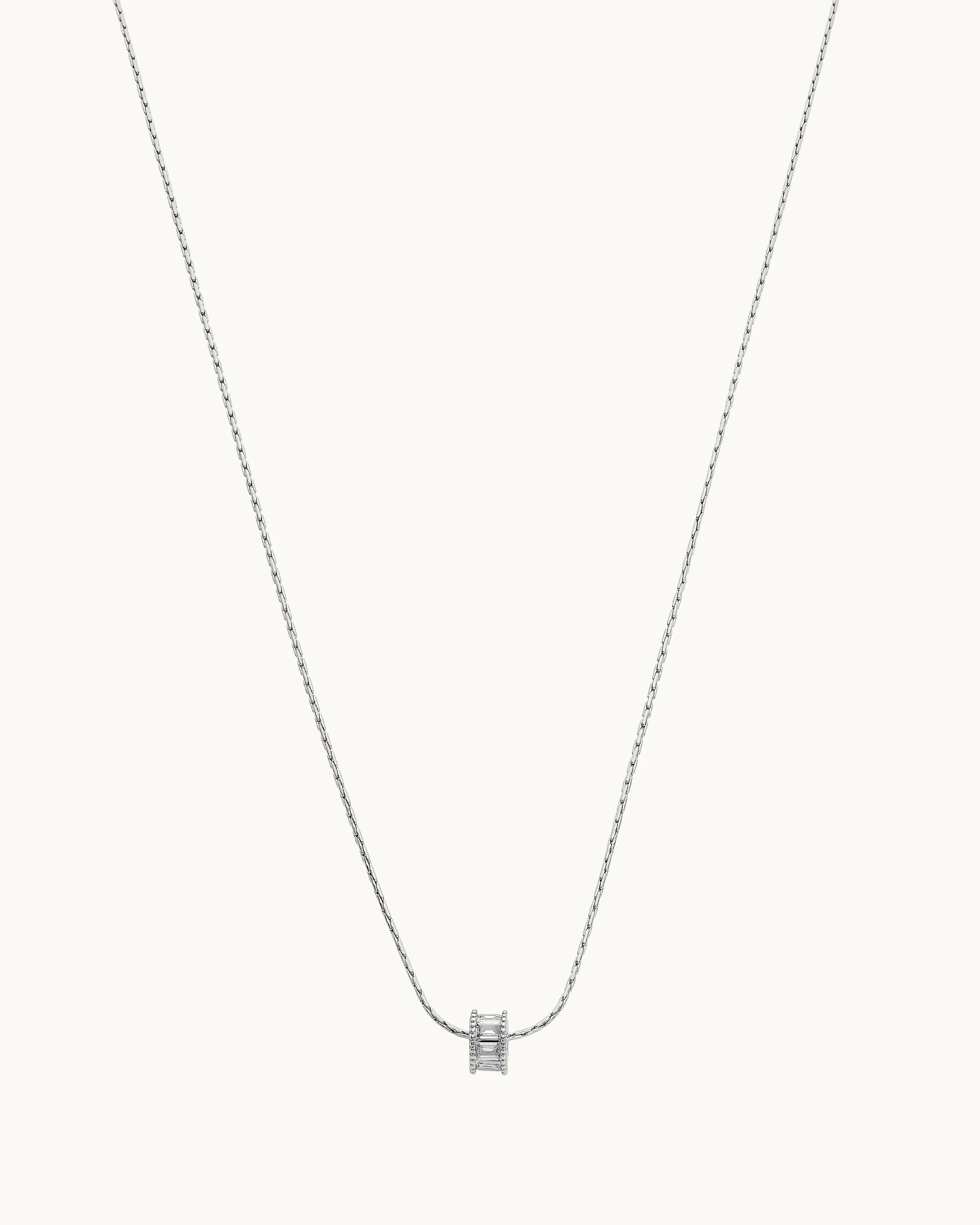 Jacqueline Barrel Necklace in Silver