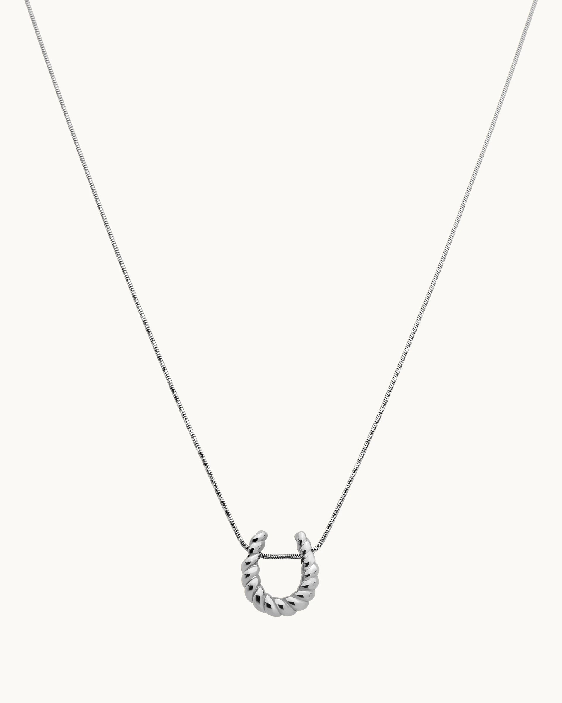 Aspen Horseshoe Necklace in Silver