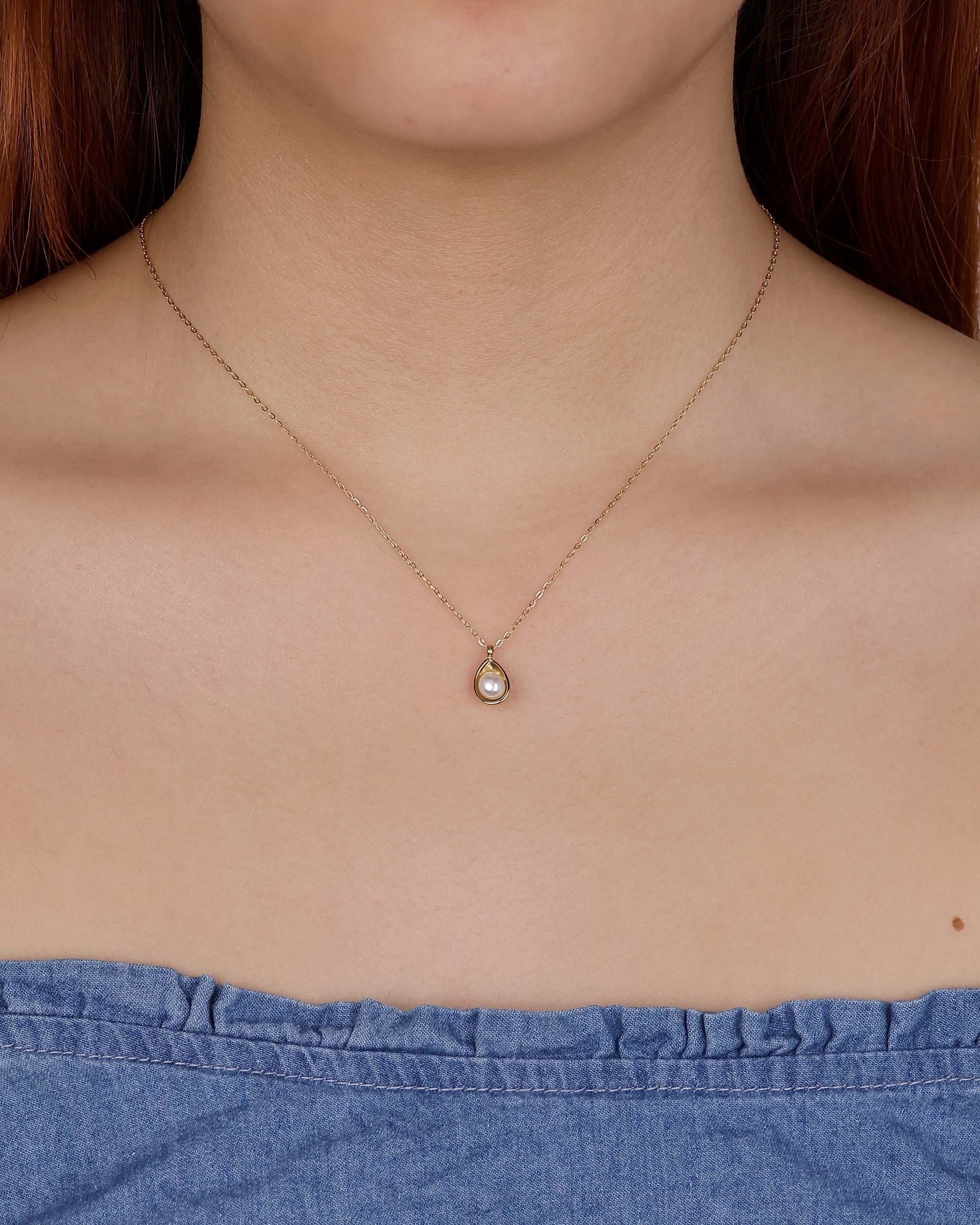 Natalee Pearl Necklace in Gold