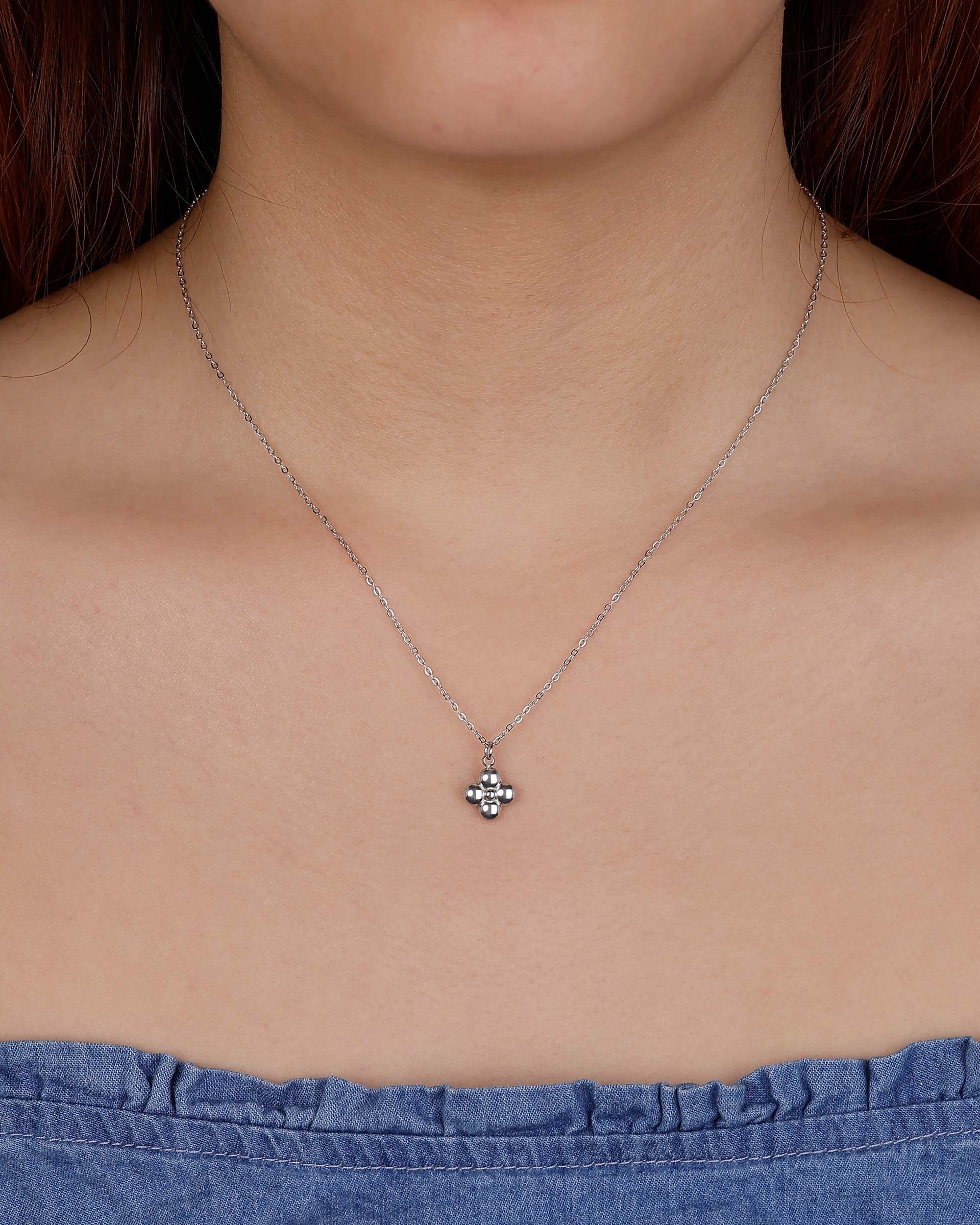 Mae Clover Necklace in Silver