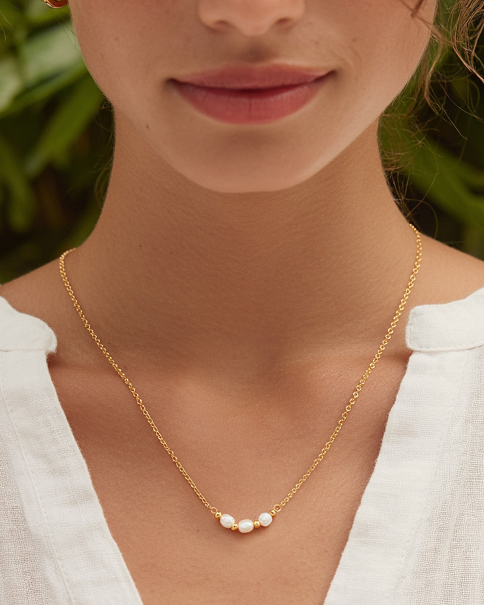 Rosella Pearl Necklace in Gold