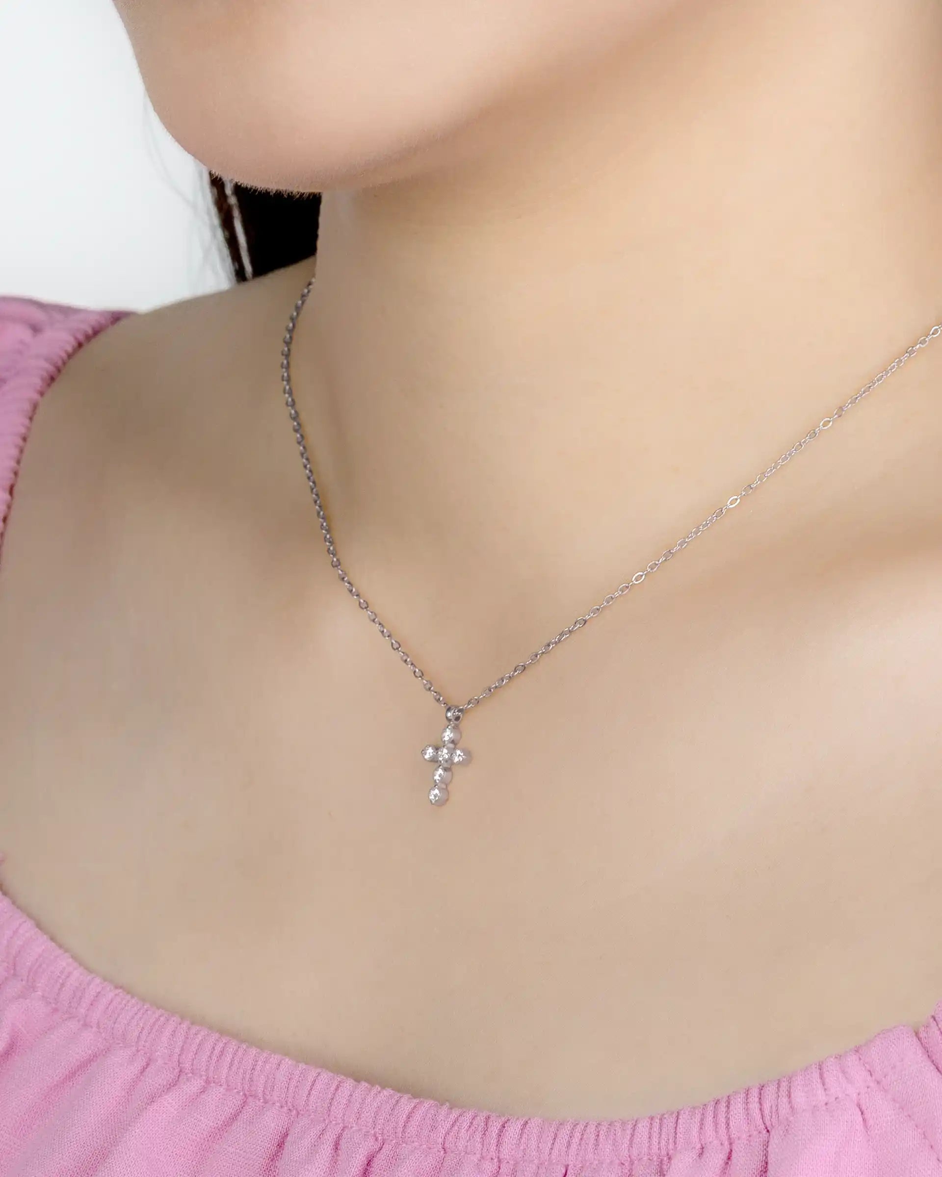 Marcia Cross Necklace in Silver