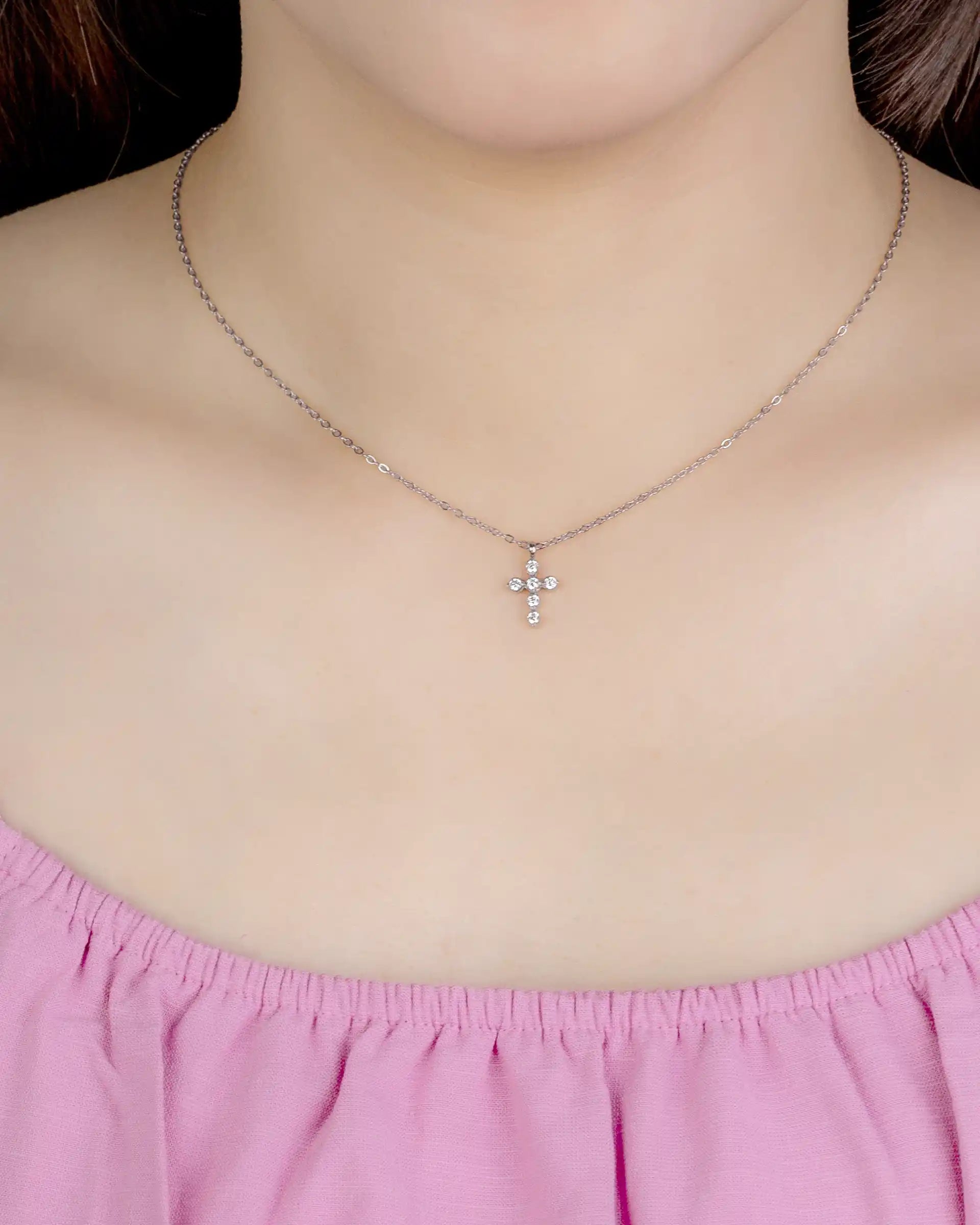Marcia Cross Necklace in Silver
