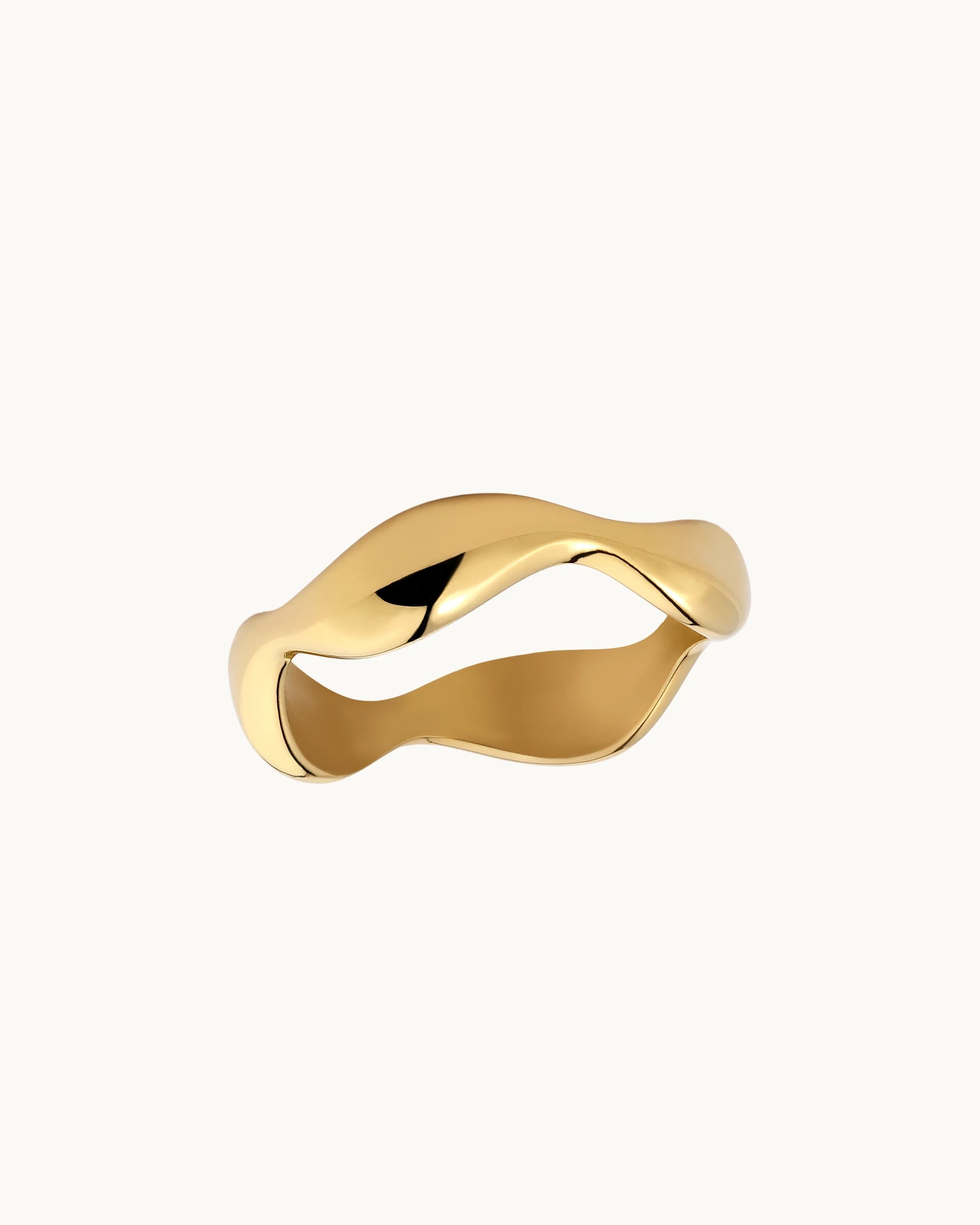 Riley Wavy Ring in Gold
