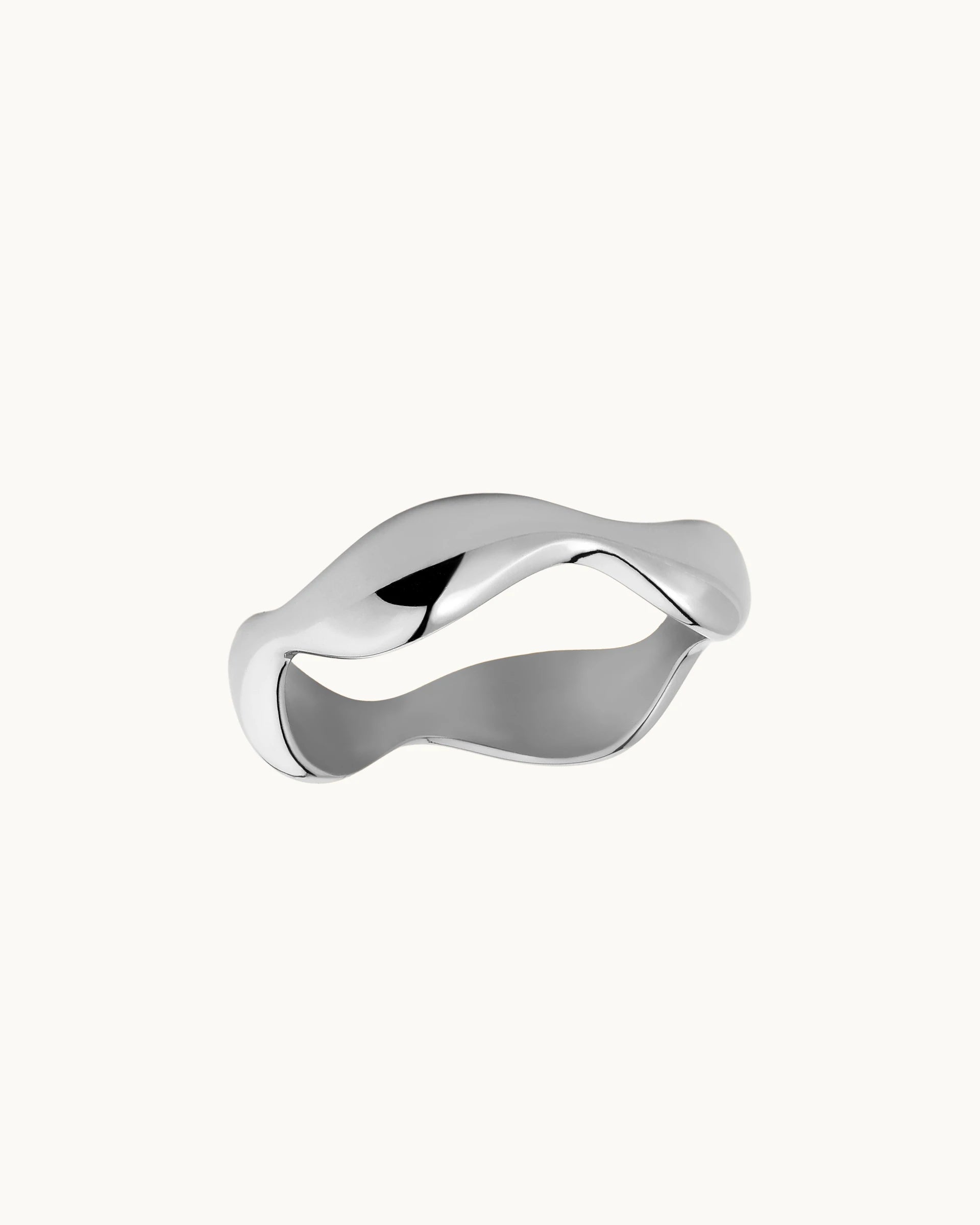 Riley Wavy Ring in Silver